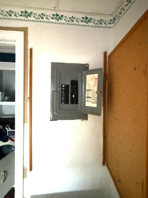 85 Benton Avenue Property Photo 6