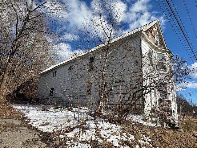85 Benton Avenue Property Photo 16