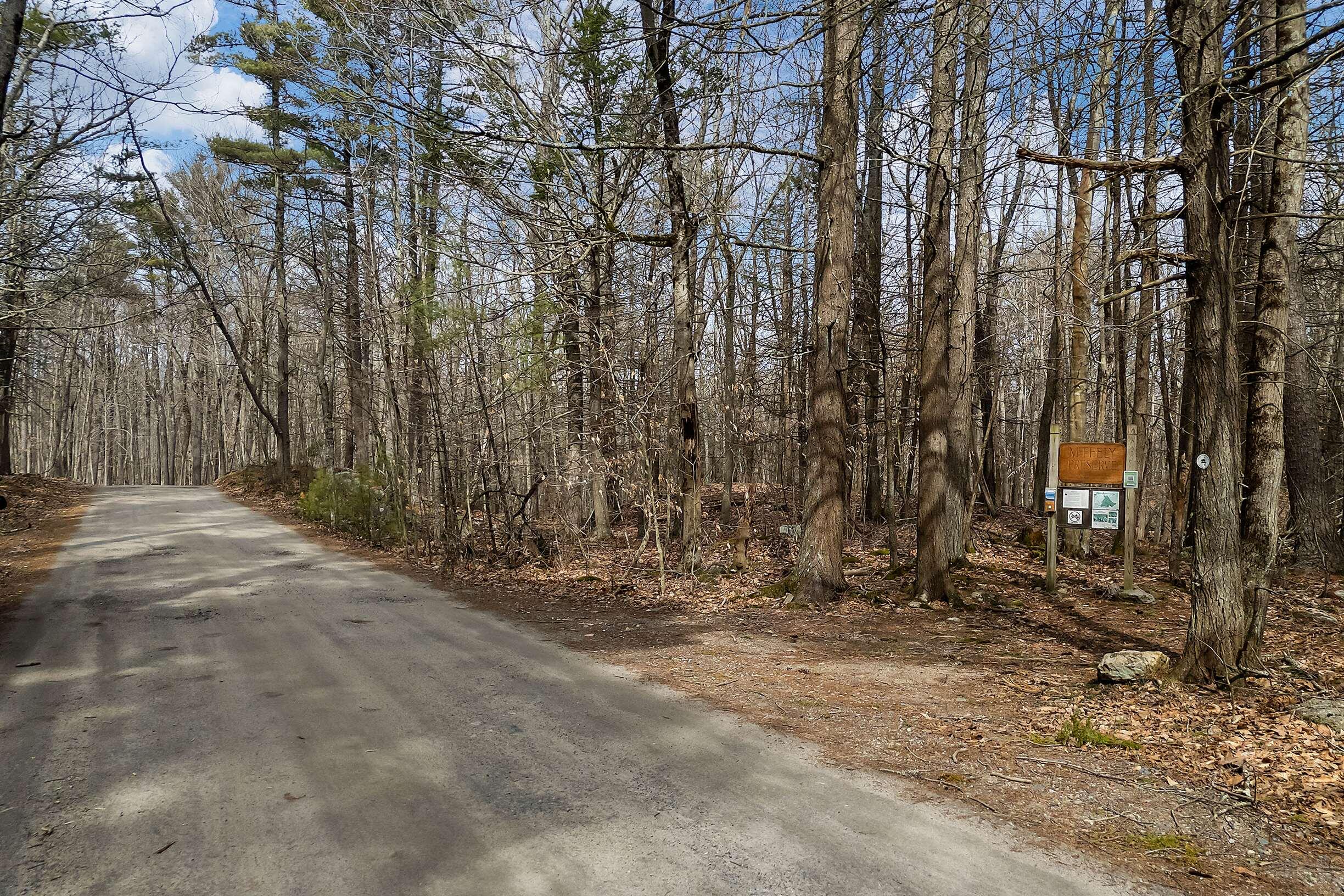 25 Marsh Brook Lane Property Photo 2