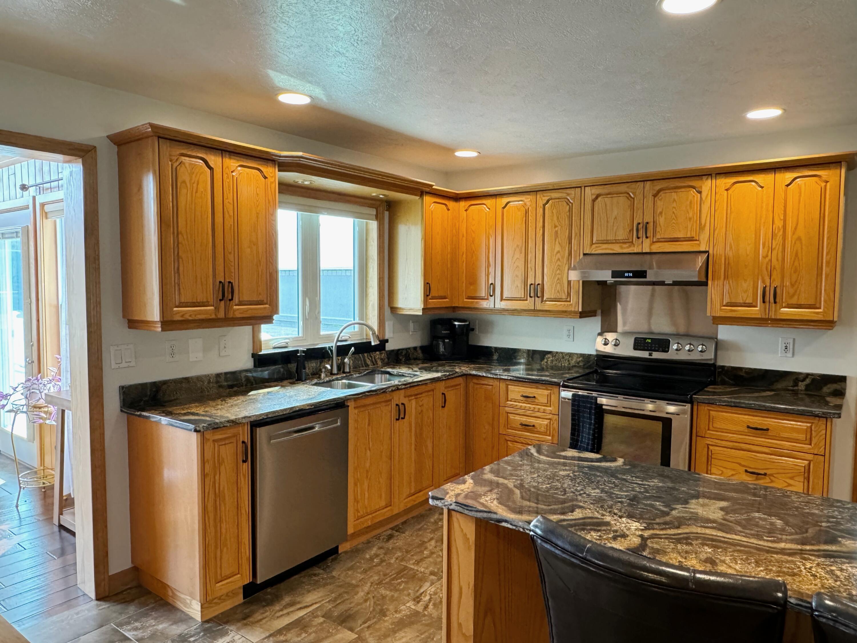 54 St John Road Property Photo 40