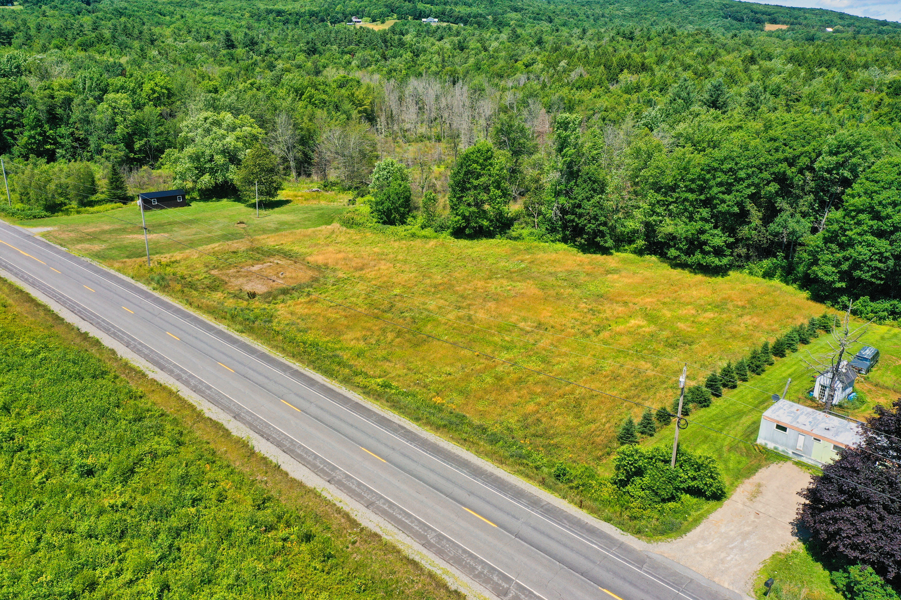 1092 Belfast Road Property Photo 2