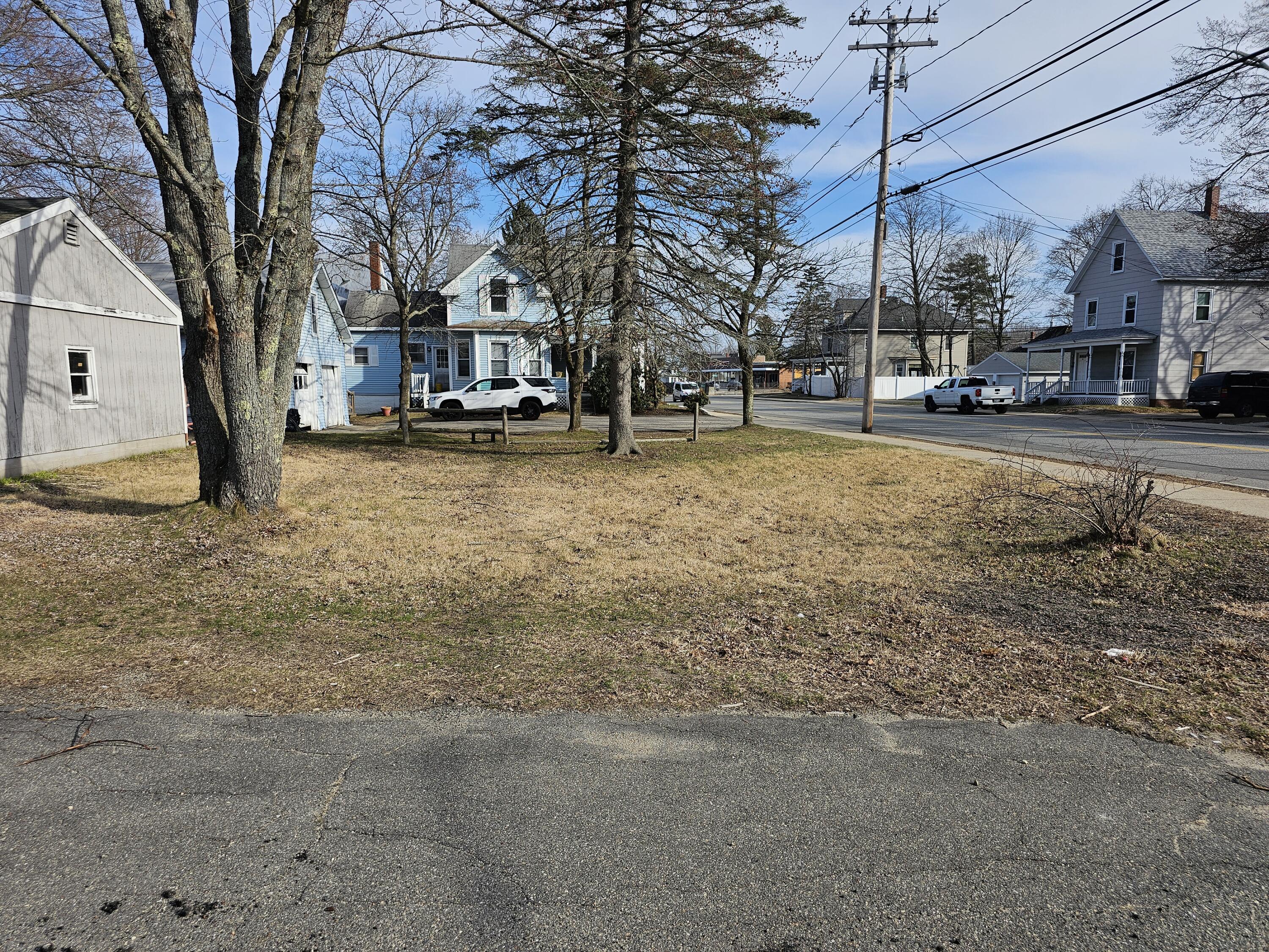 M27 L17 0 Main Street Property Photo 3