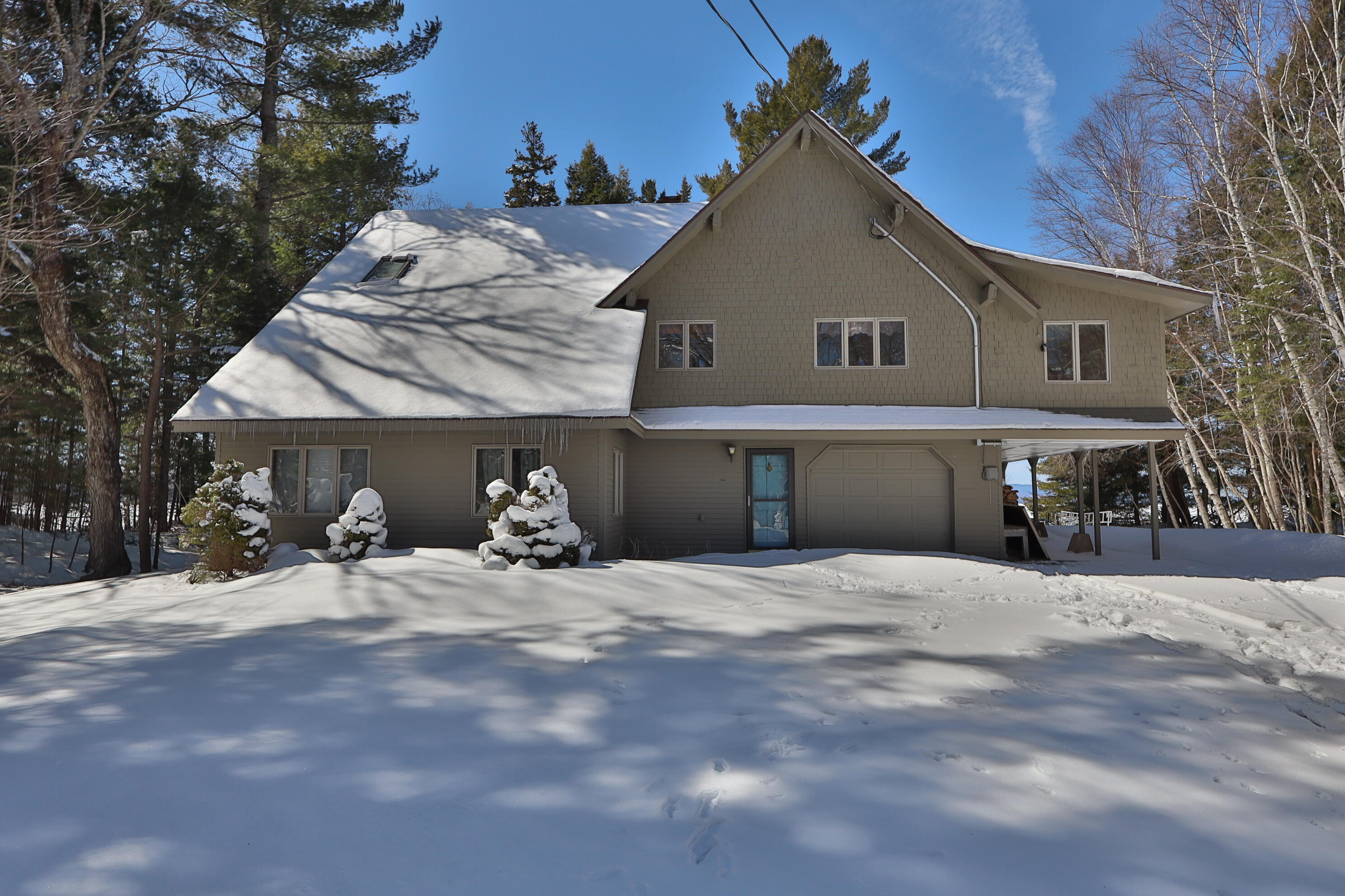 684 Black Point Road Property Photo