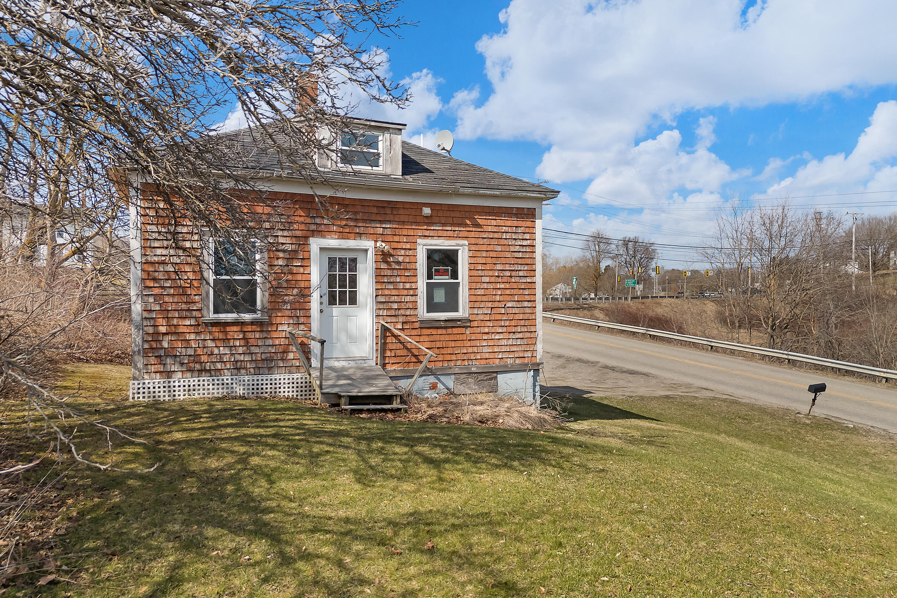 76 Fish Street Property Photo 4