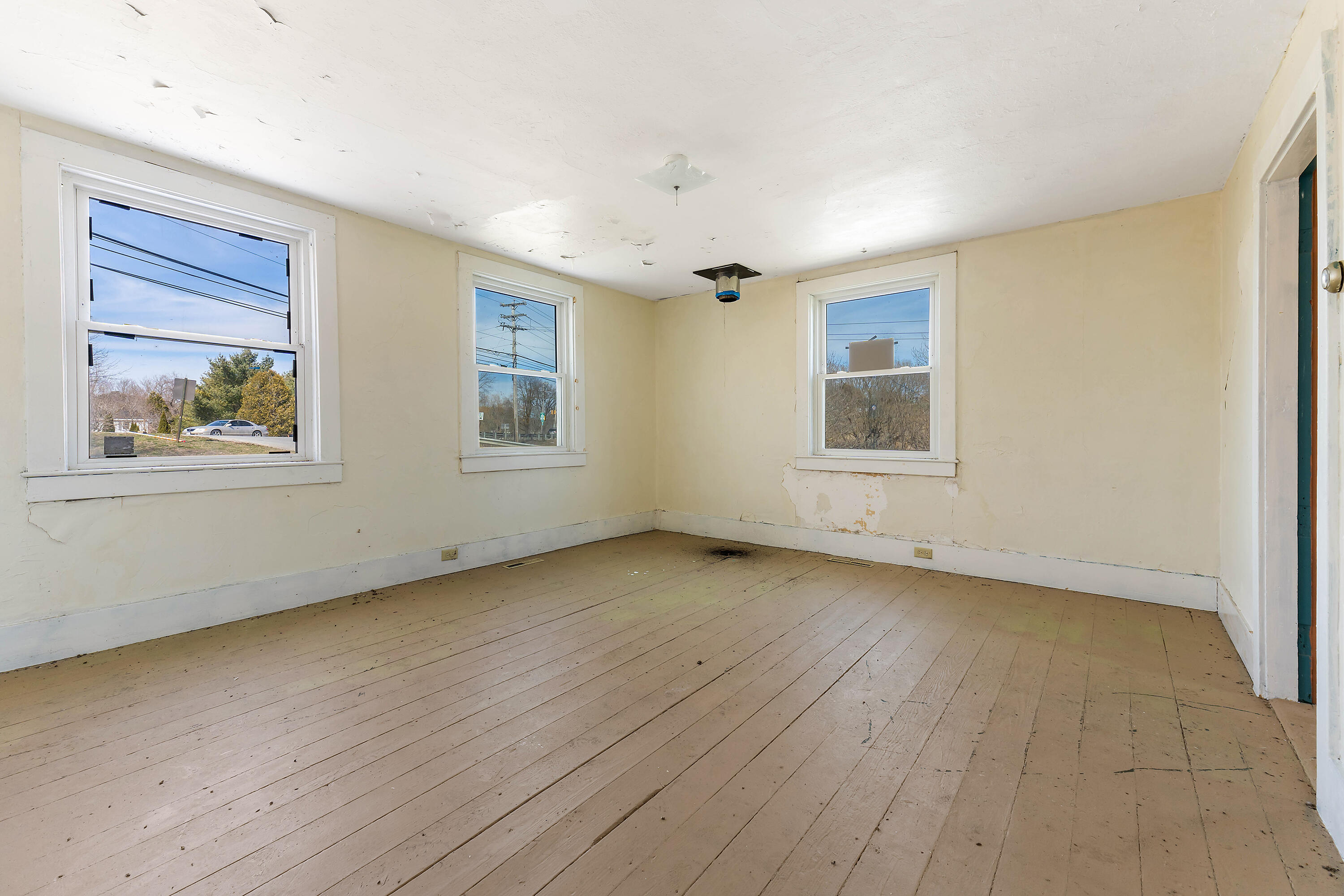 76 Fish Street Property Photo 10