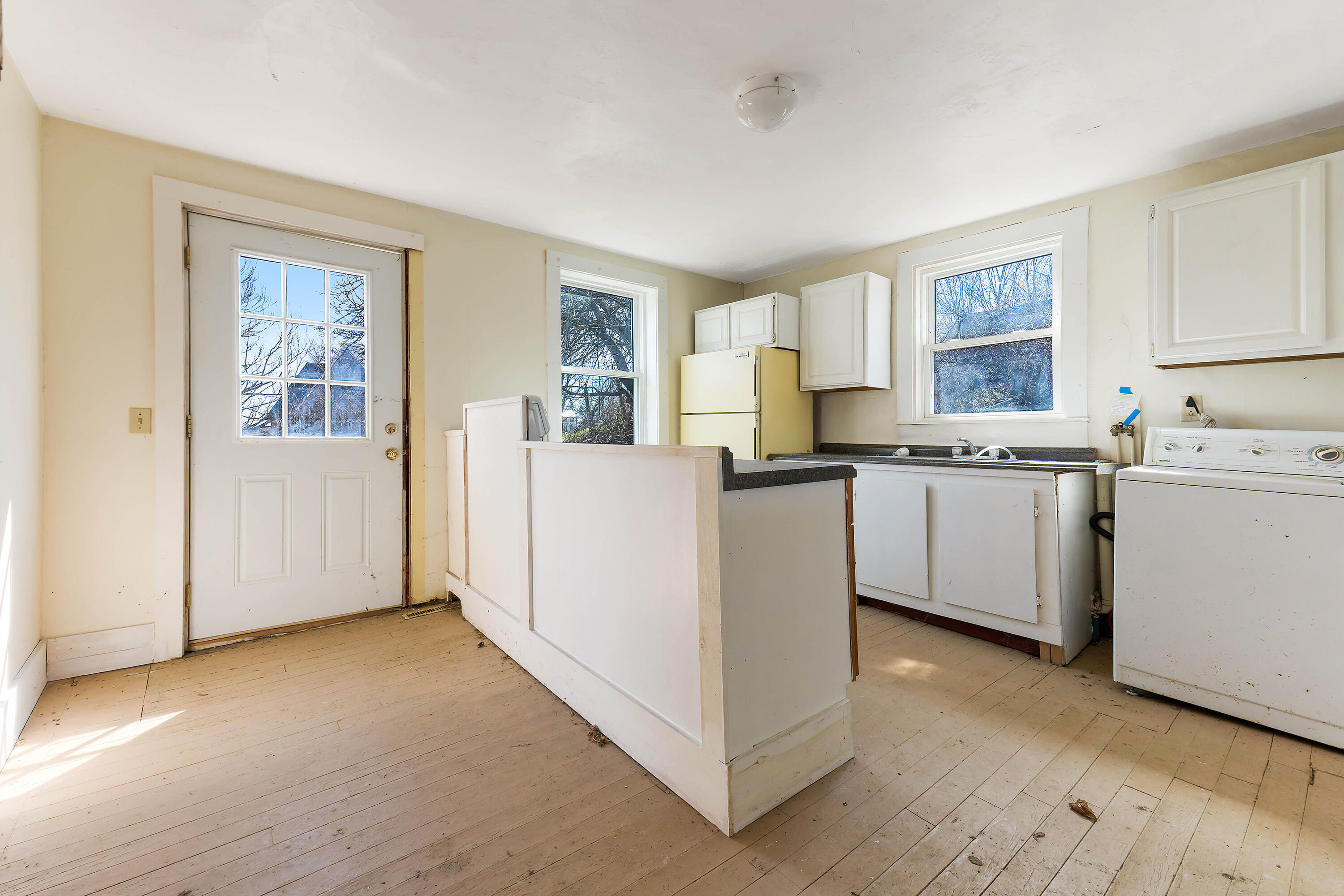76 Fish Street Property Photo 16