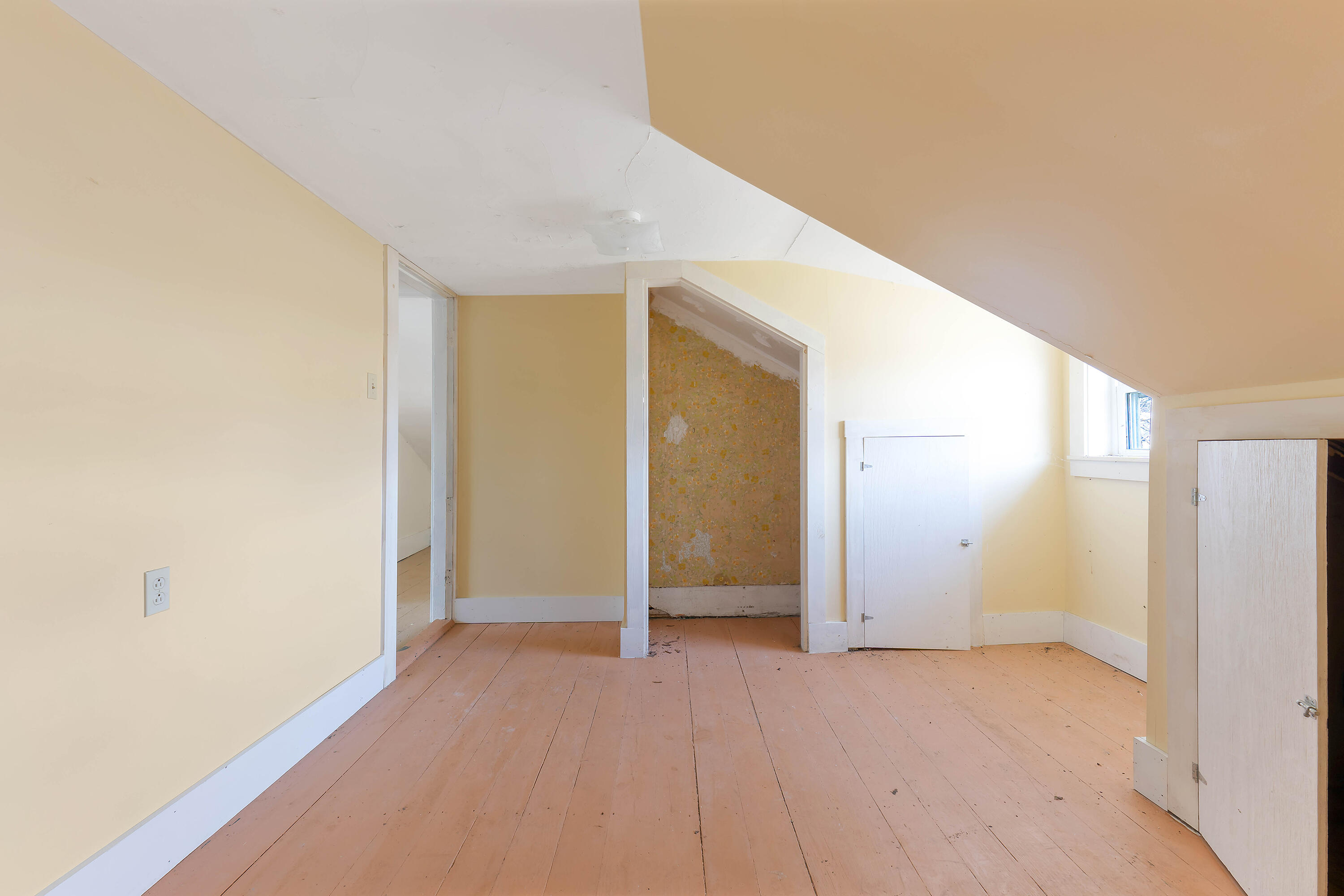 76 Fish Street Property Photo 23