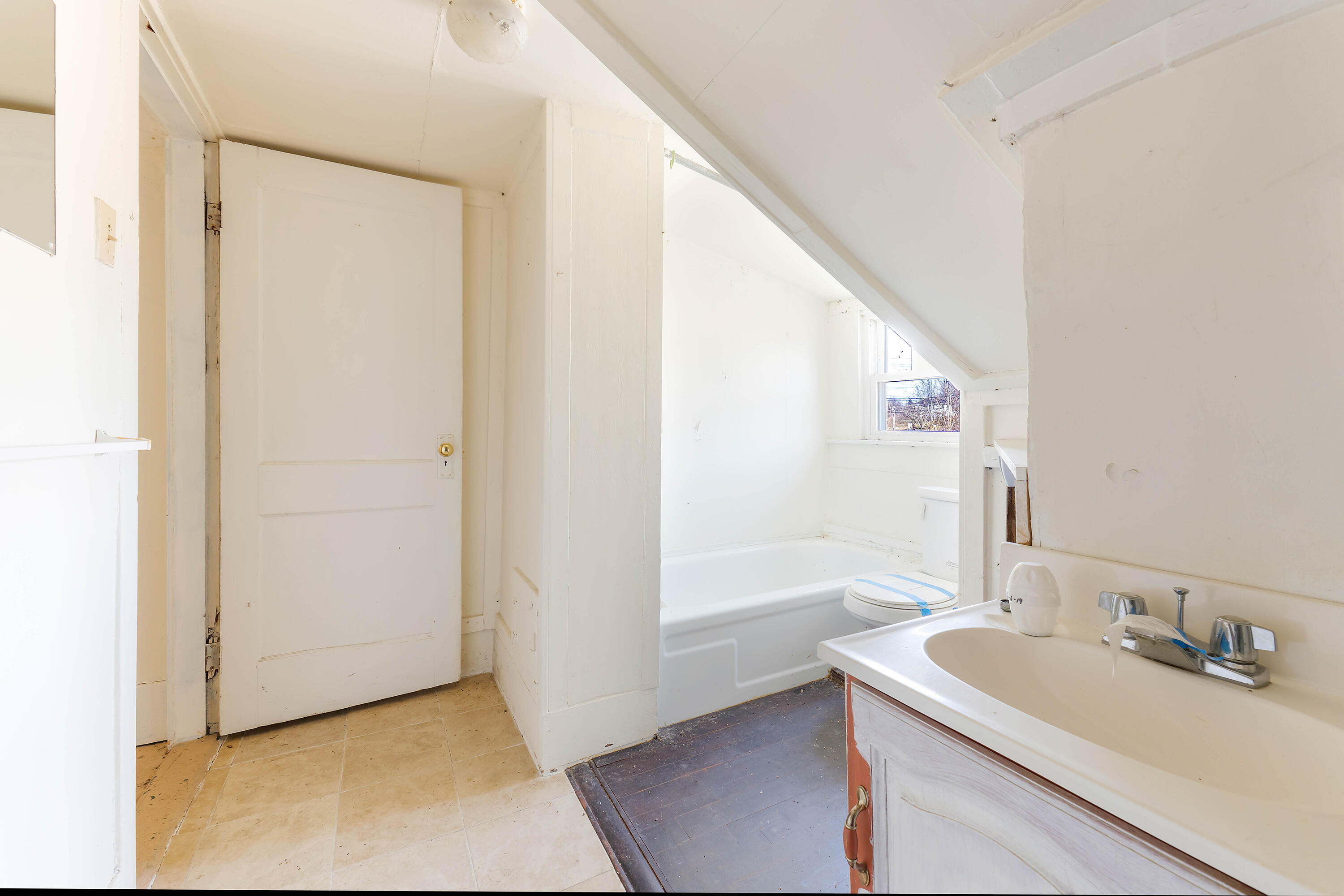 76 Fish Street Property Photo 25
