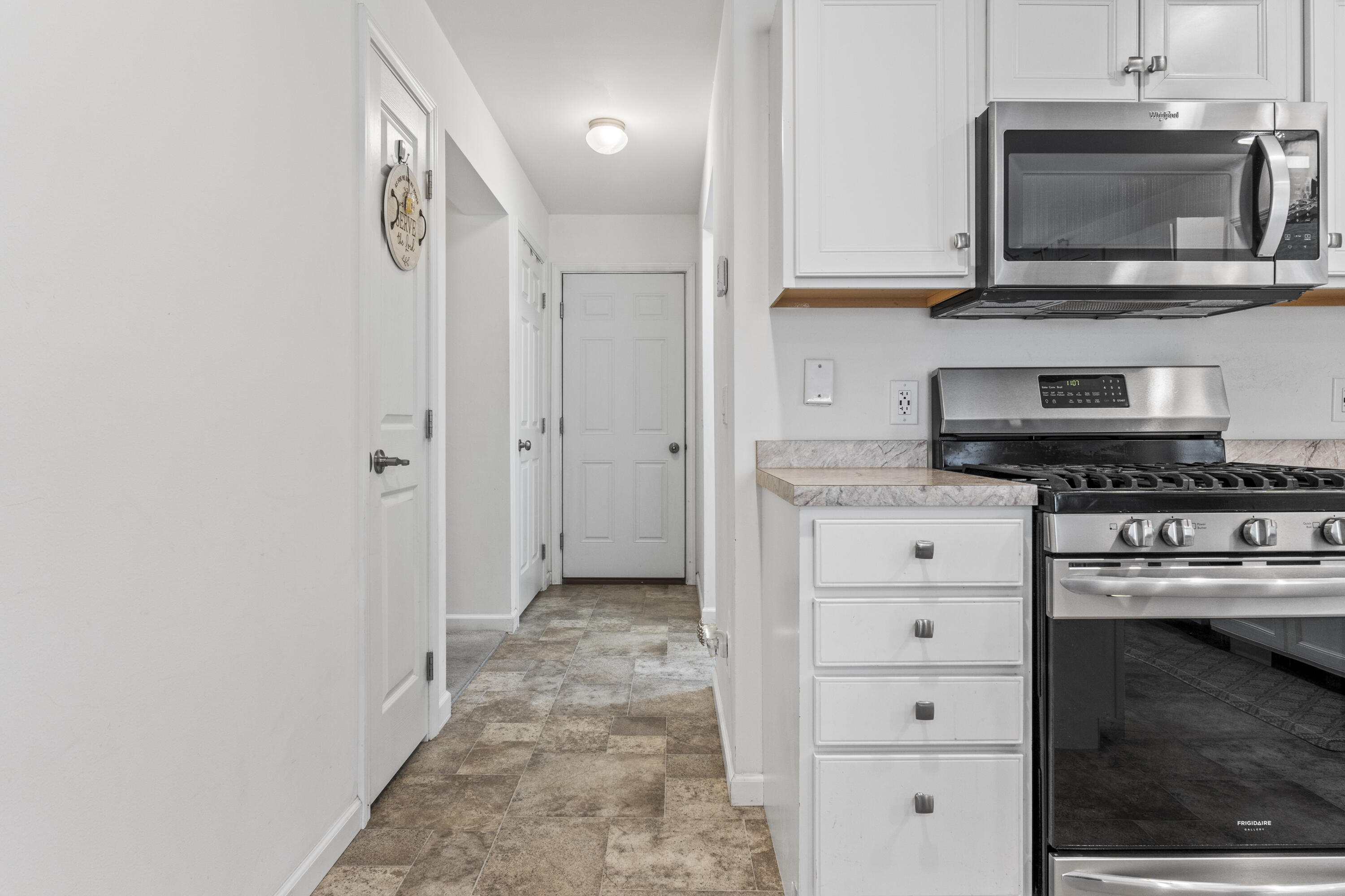 6 Jackson Lane Property Photo 10