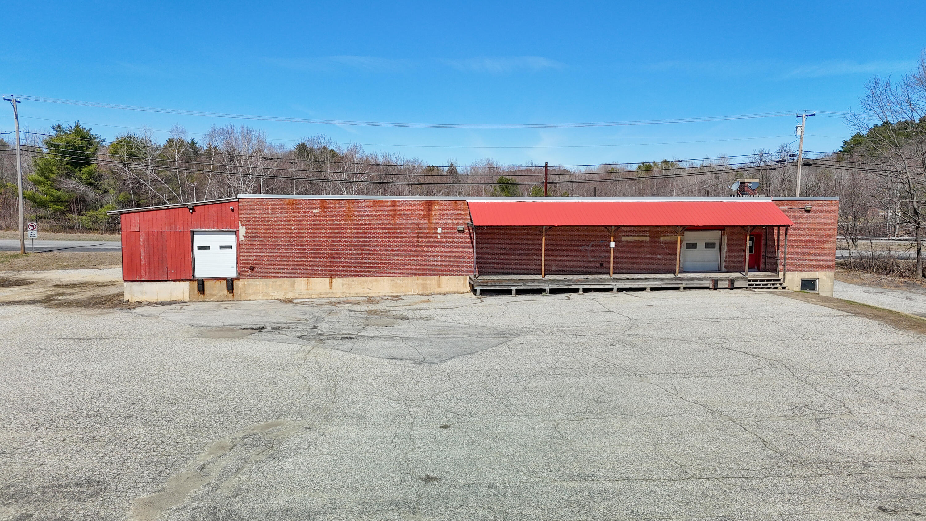 358 Washington Street N Property Photo 9