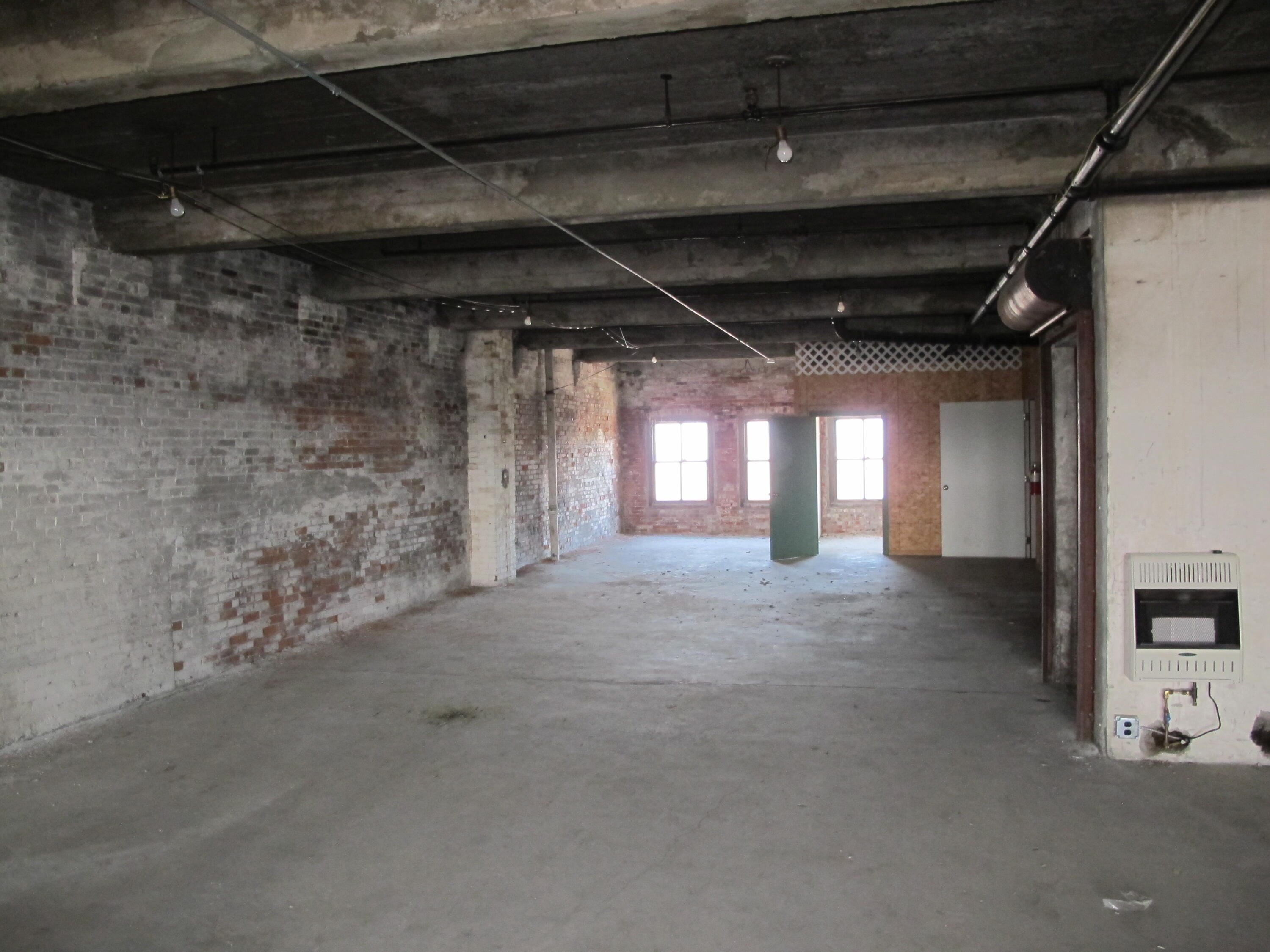 99 Main Street Property Photo 14