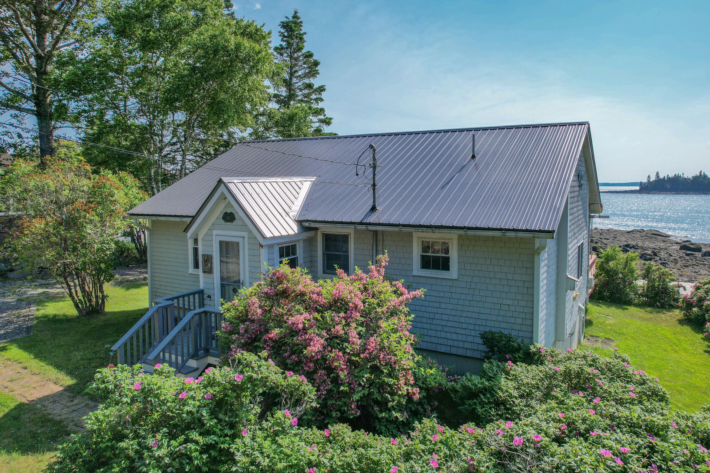 397 Cape Split Road Property Photo 5