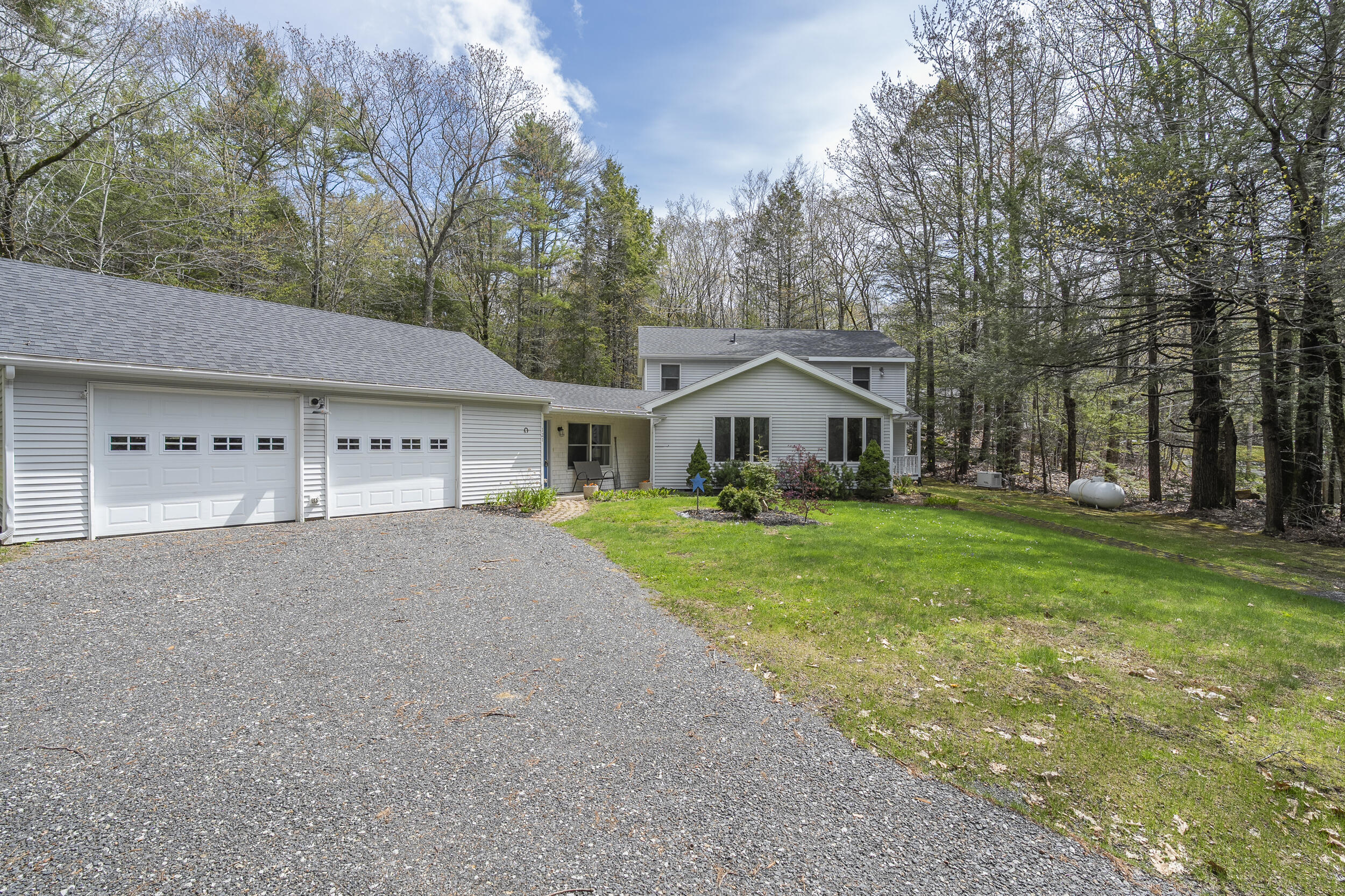 121 Log Cabin Road Property Photo 2
