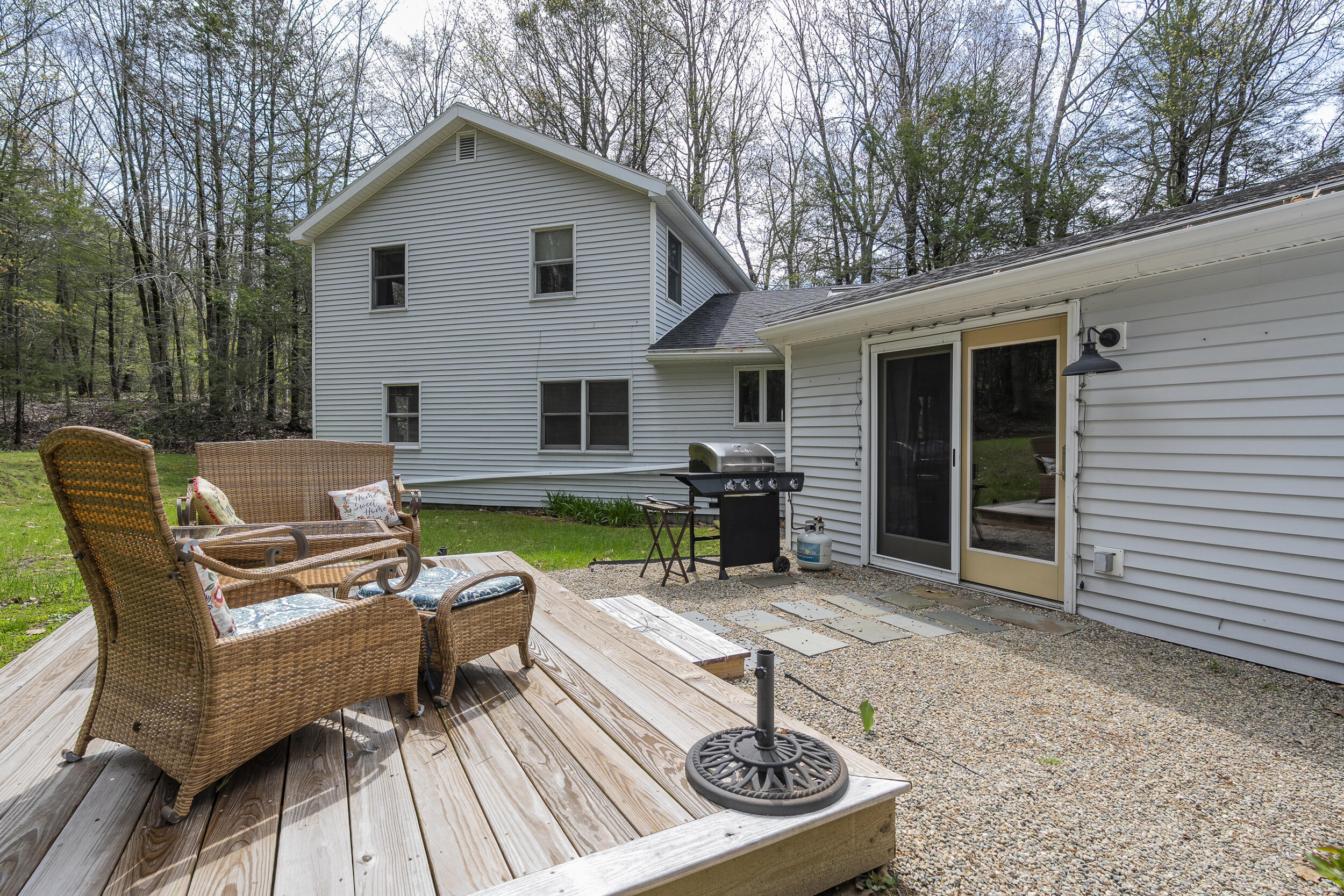 121 Log Cabin Road Property Photo 6