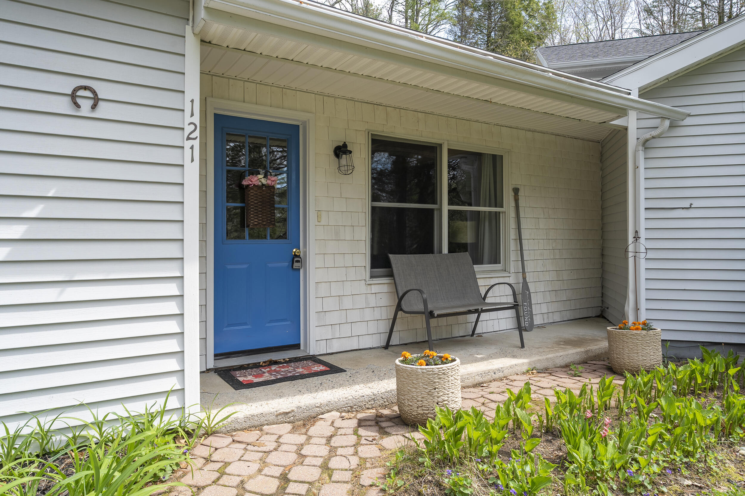 121 Log Cabin Road Property Photo 7