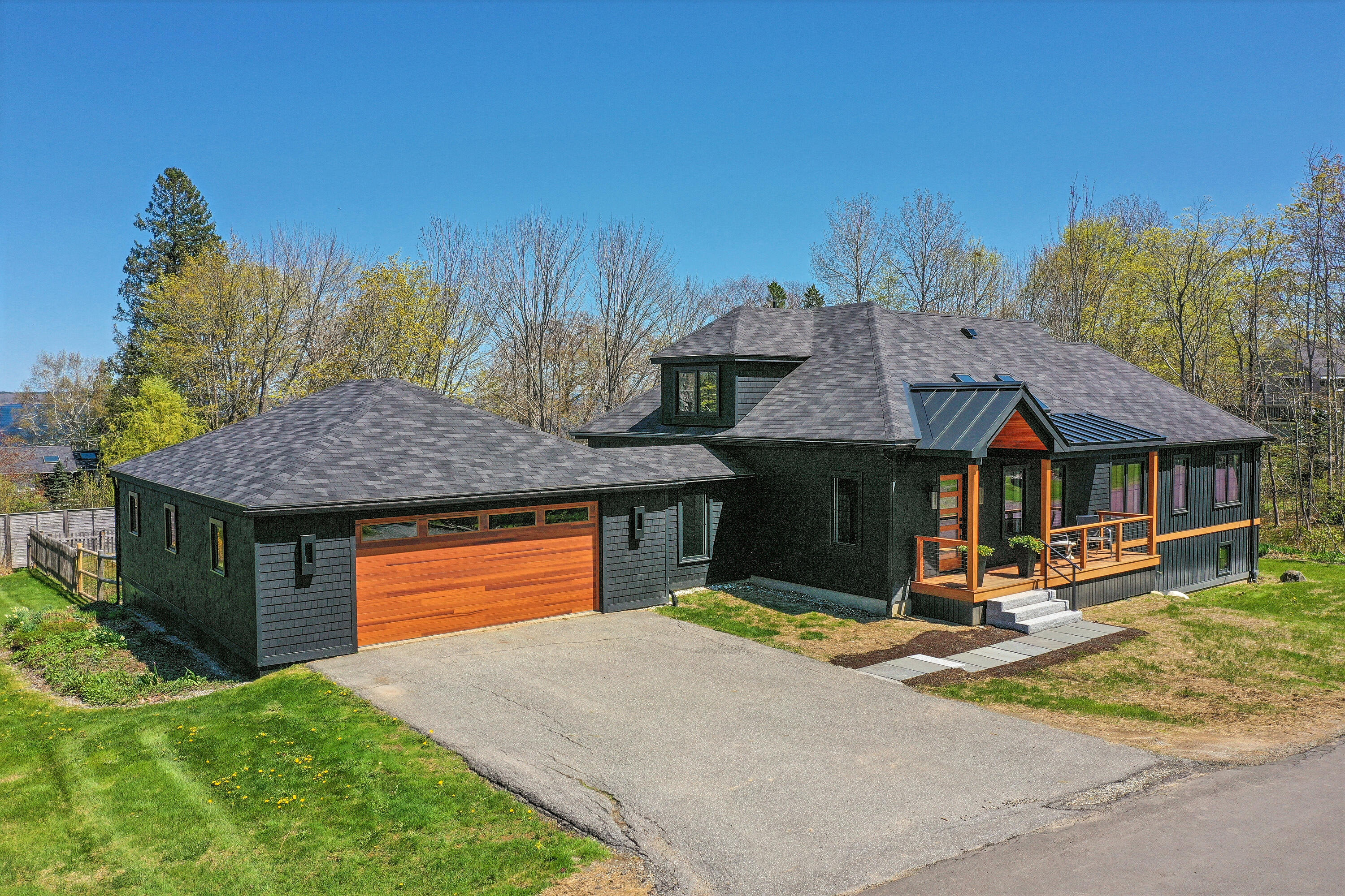 16 Cottage Street Property Photo 2