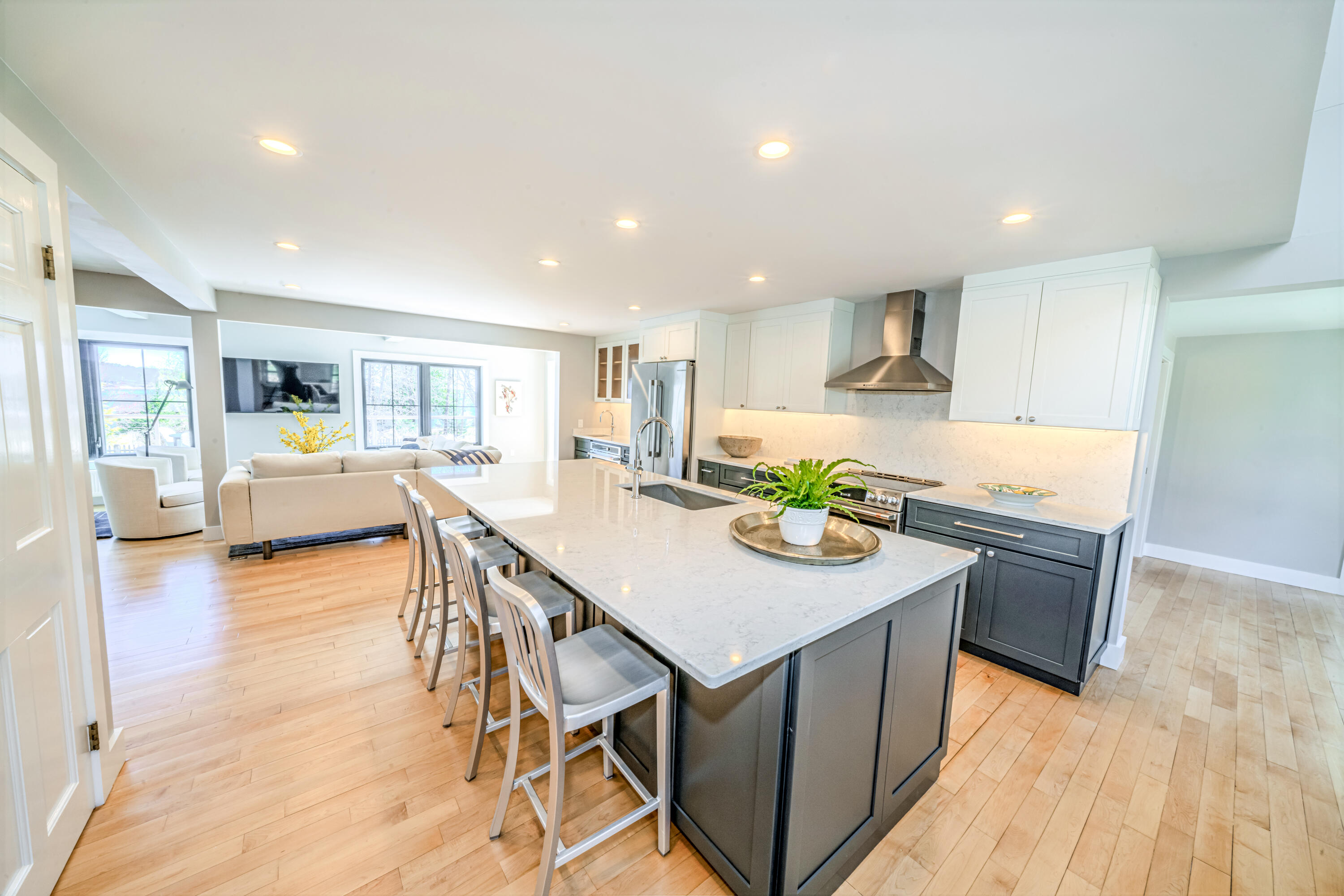 16 Cottage Street Property Photo 16