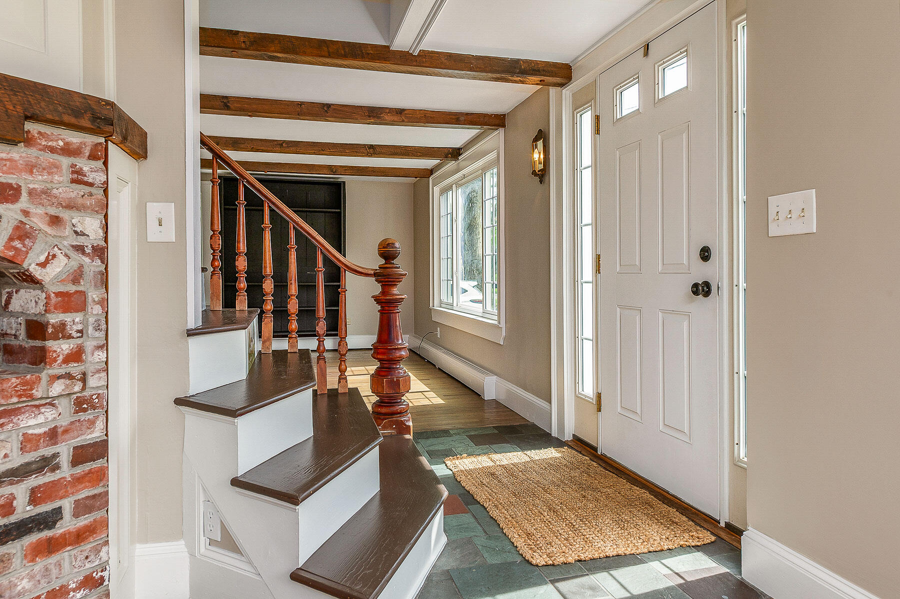 456 Ferry Road Property Photo 8
