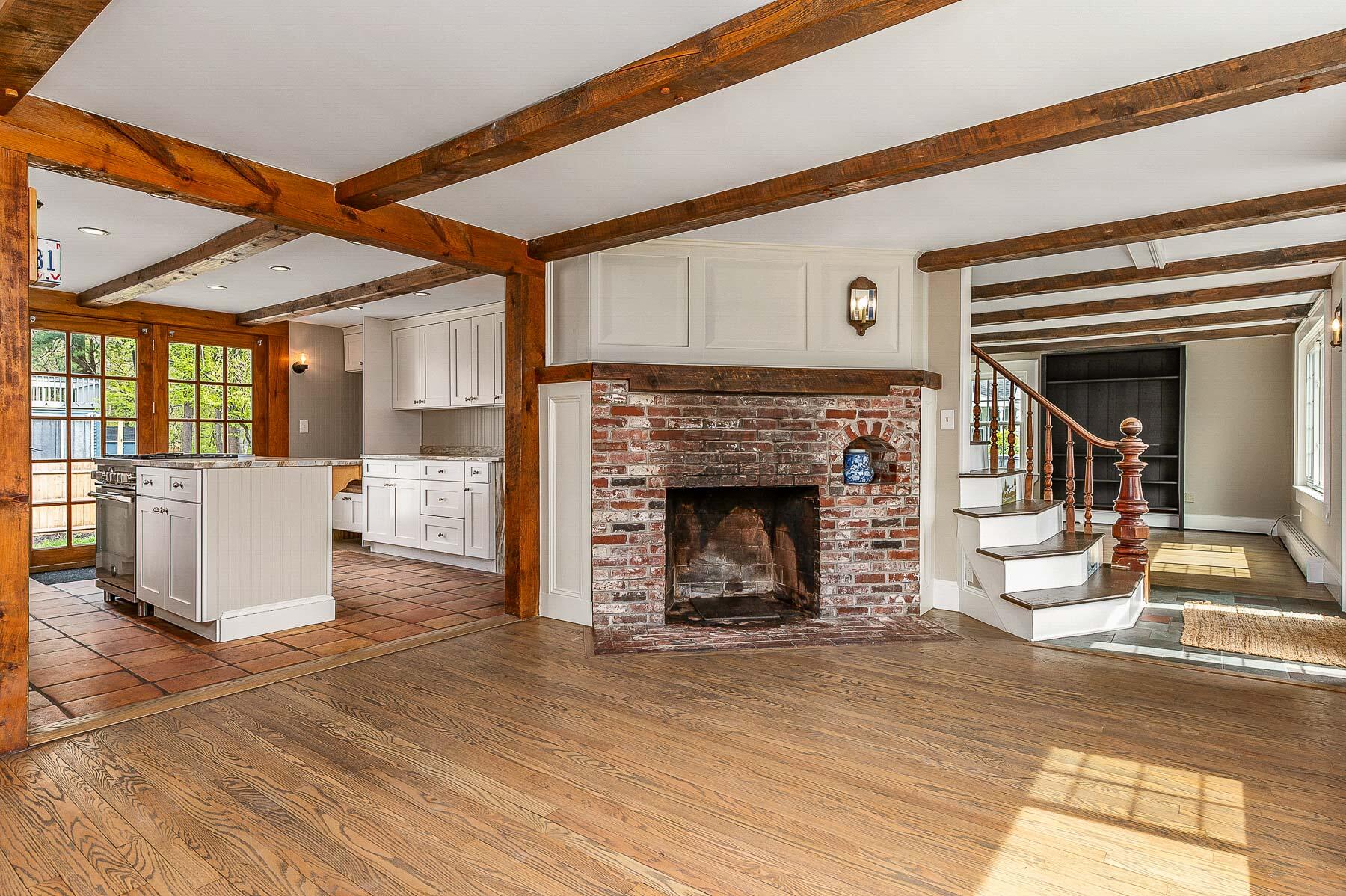 456 Ferry Road Property Photo 10