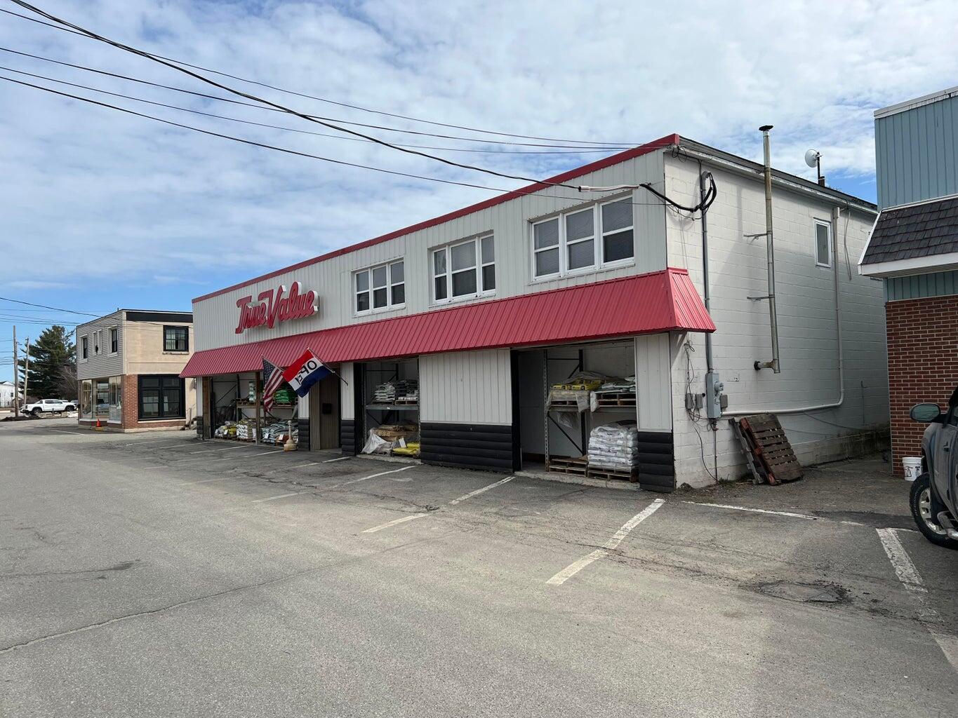 225 Aroostook Avenue Property Photo 4