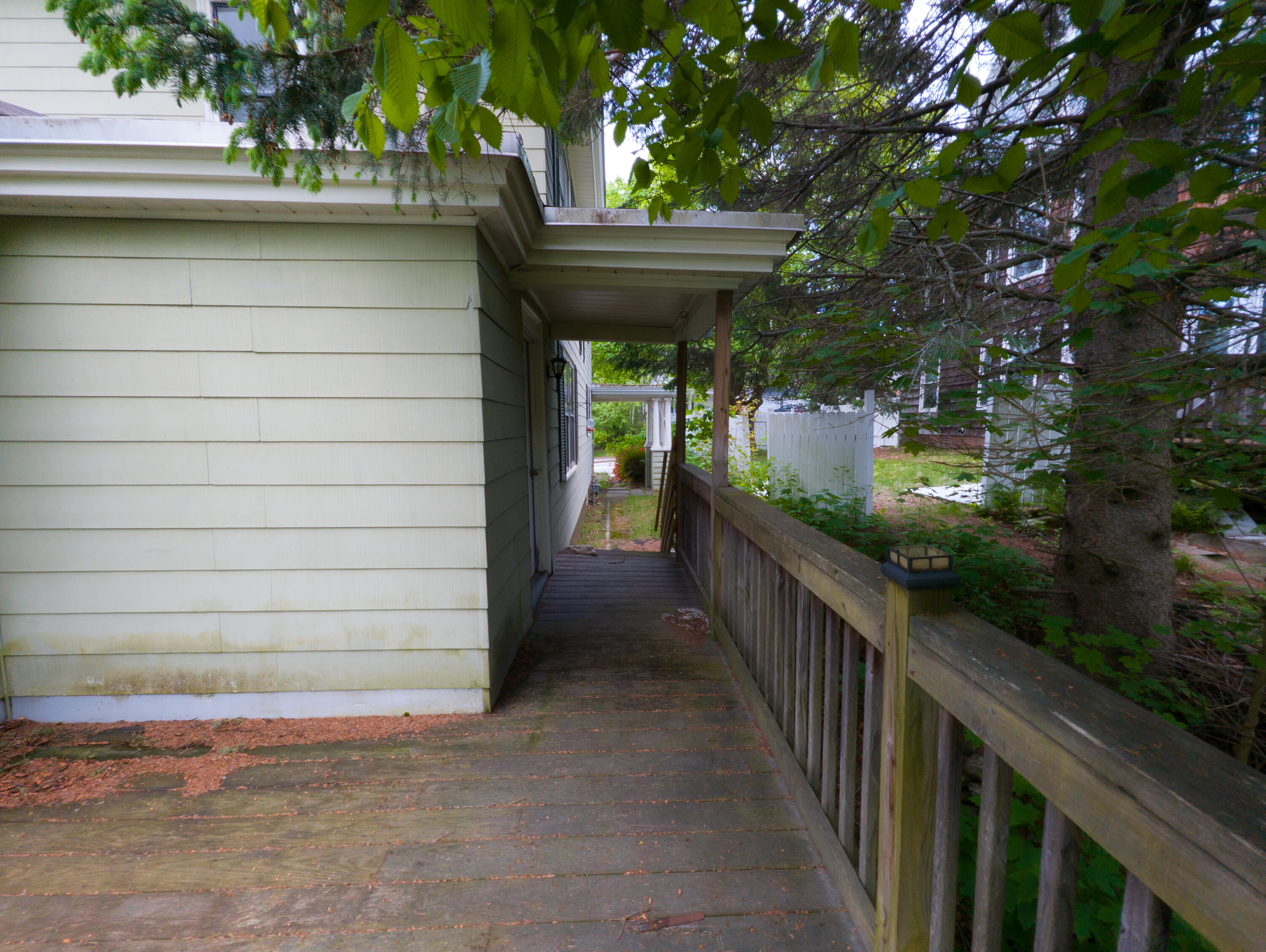 325 Court Street Property Photo 6
