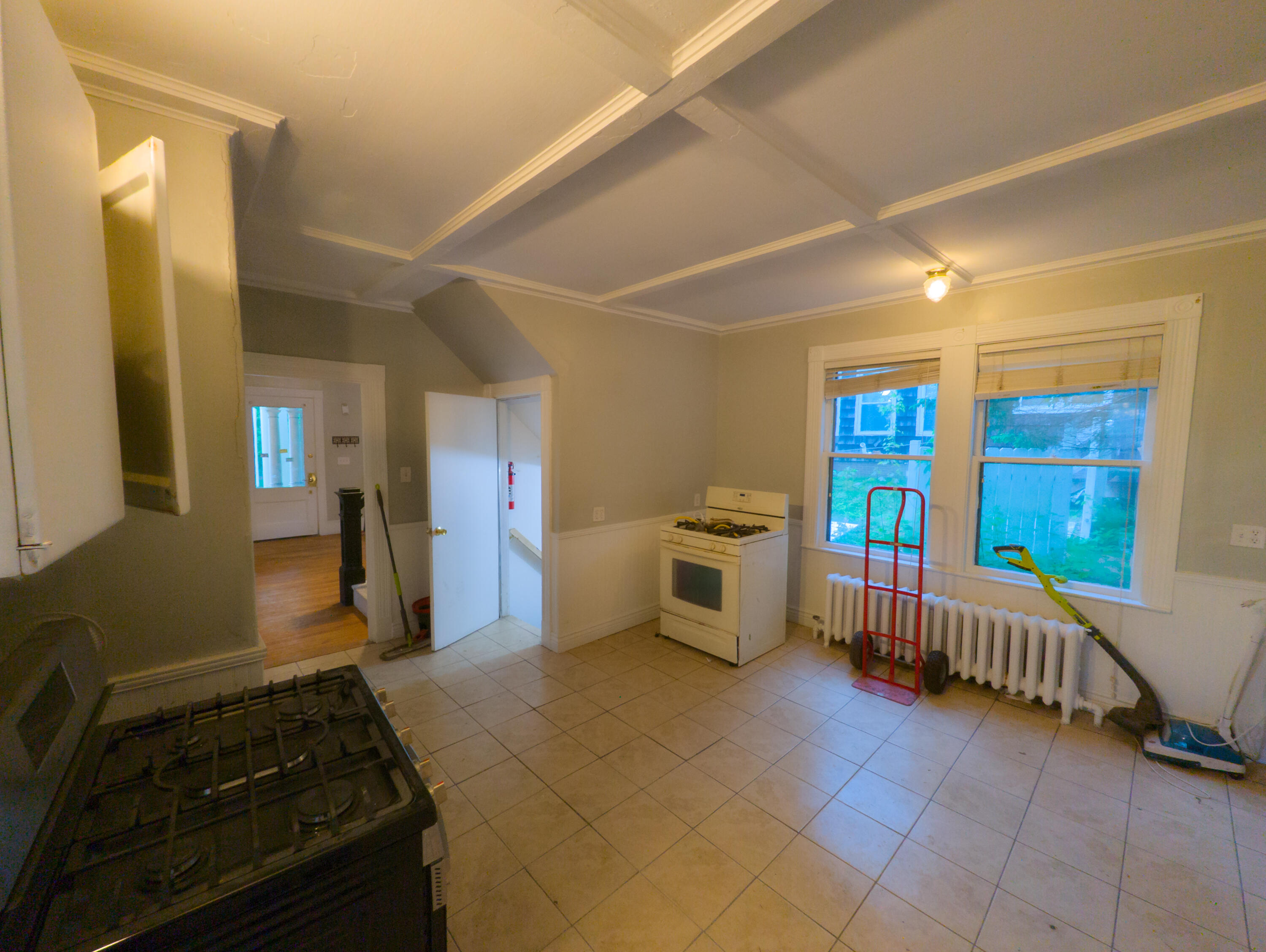 325 Court Street Property Photo 23