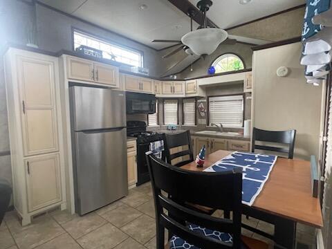 27 Ocean Park Road Property Photo 5
