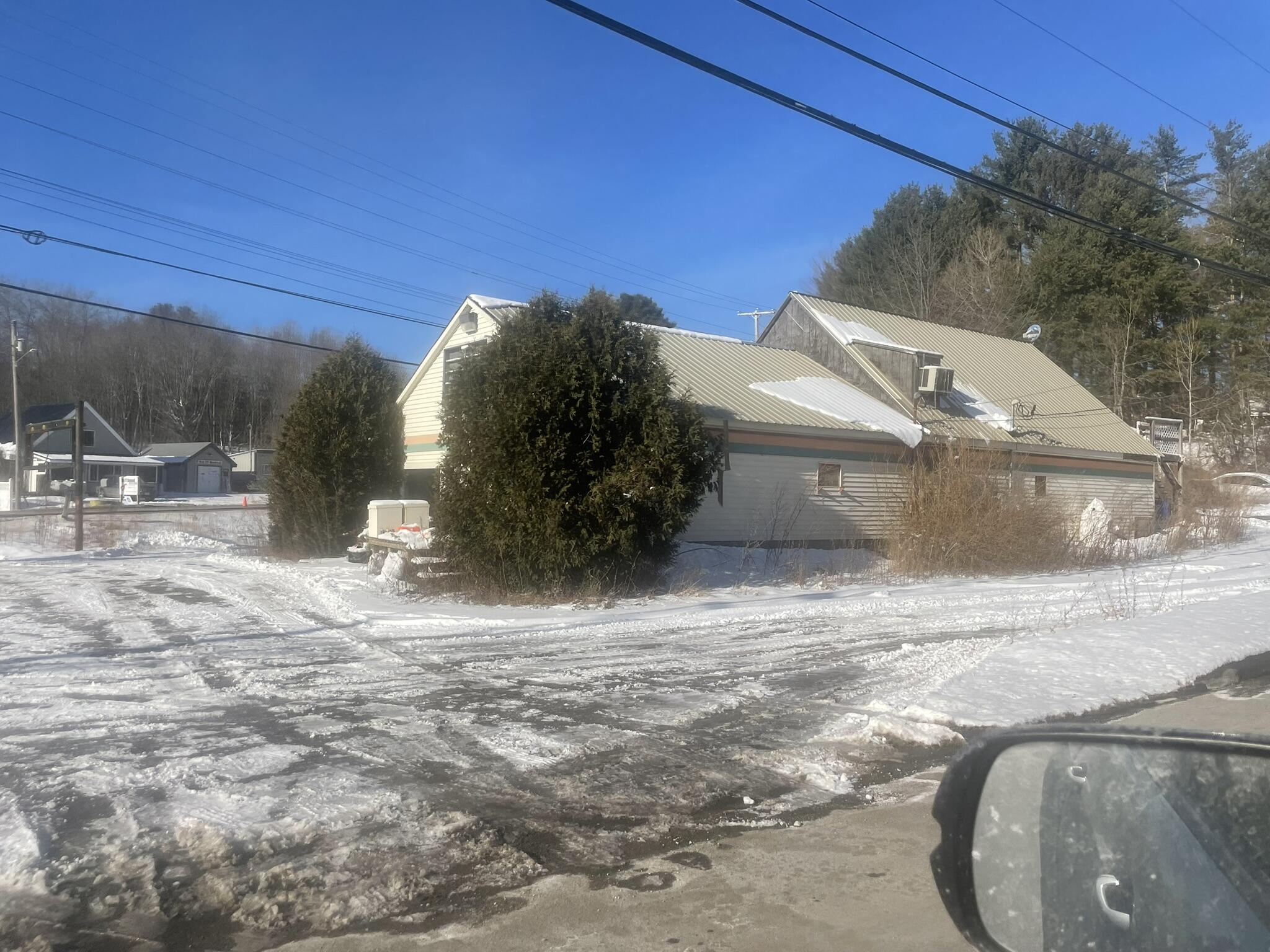 595-597 Civic Center Drive Property Photo 7