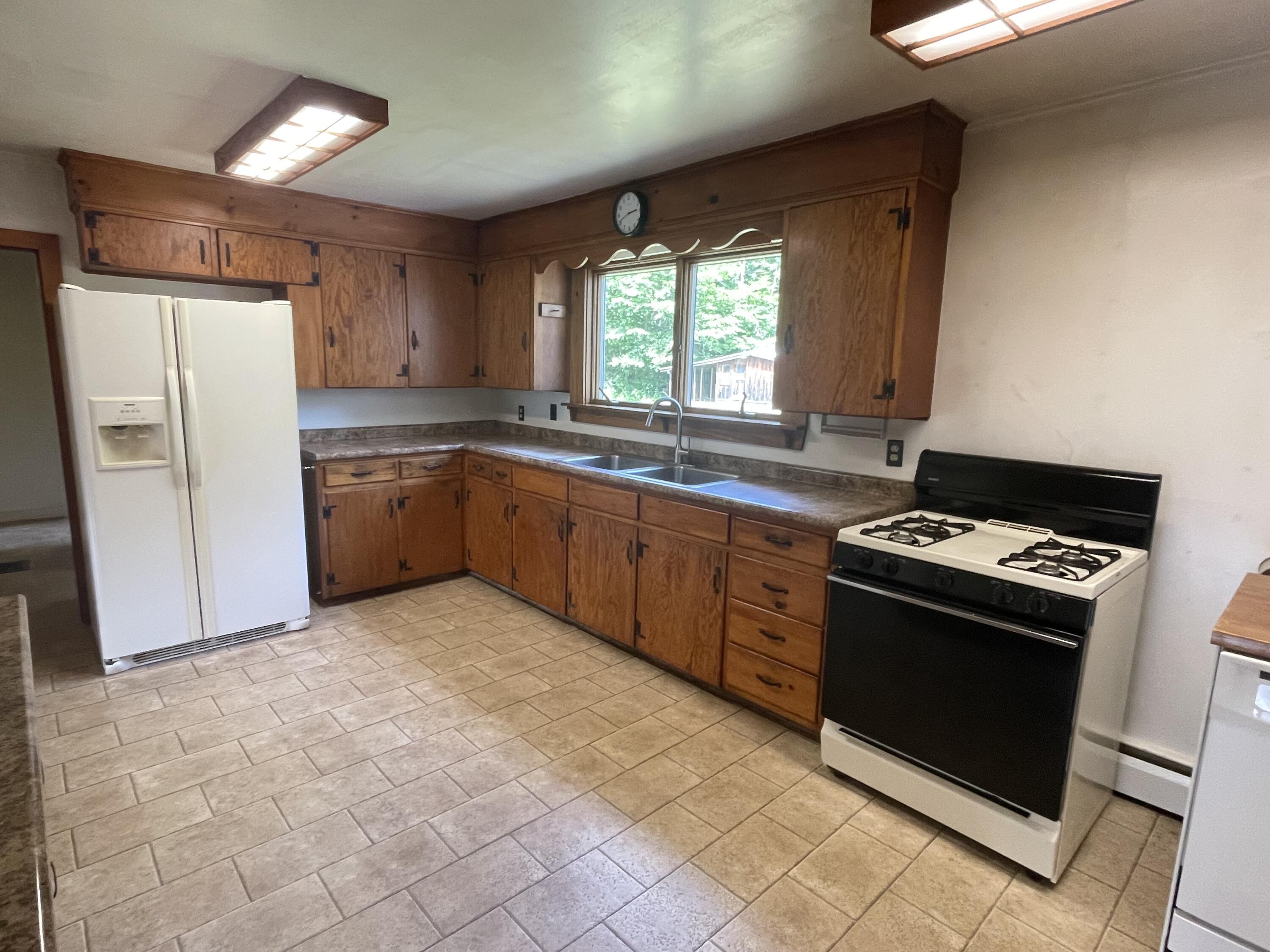 825 Intervale Road Property Photo 12