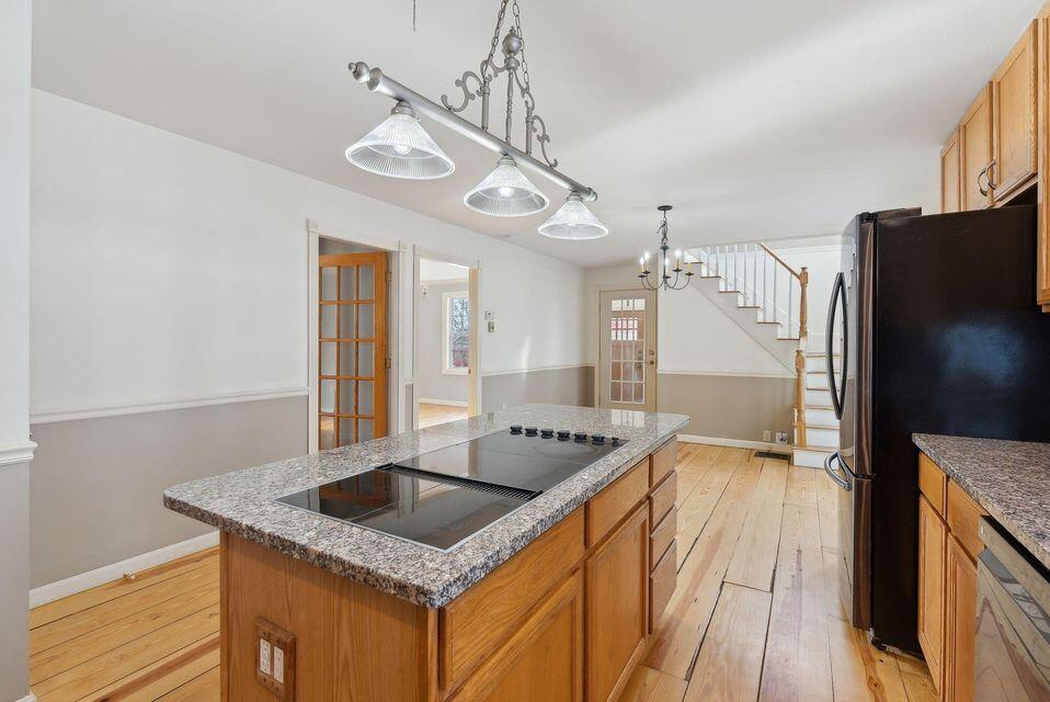 24 Cassella Drive Property Photo 20