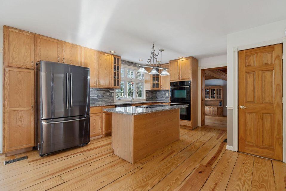 24 Cassella Drive Property Photo 21