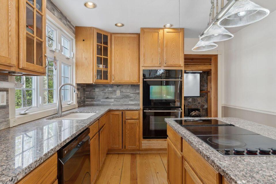 24 Cassella Drive Property Photo 22