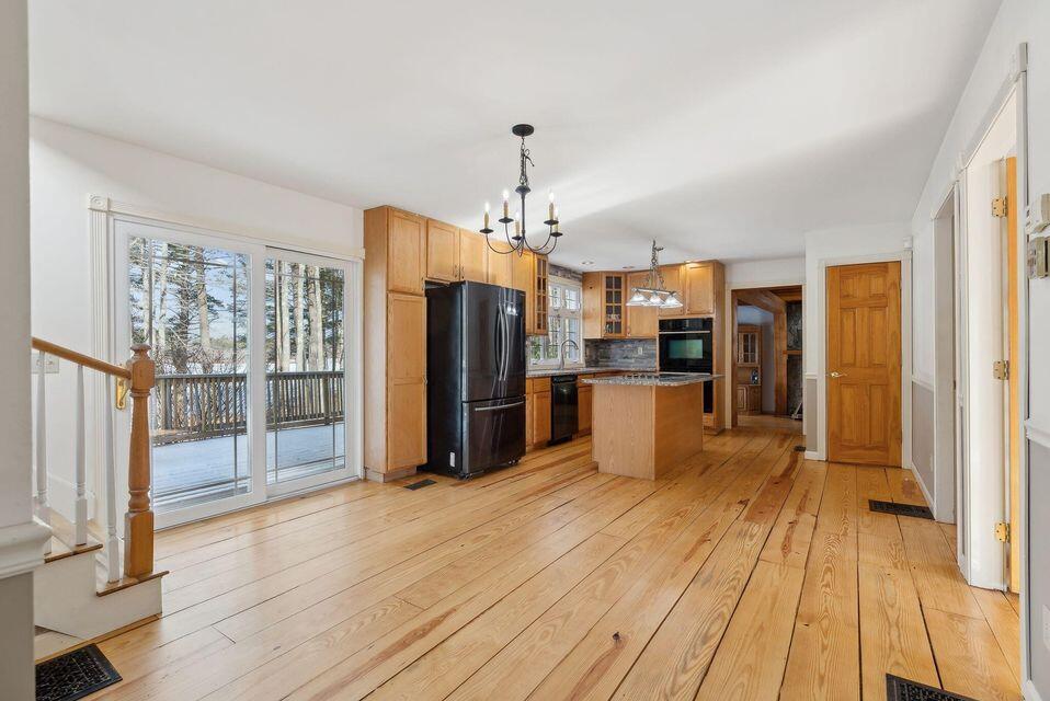 24 Cassella Drive Property Photo 25