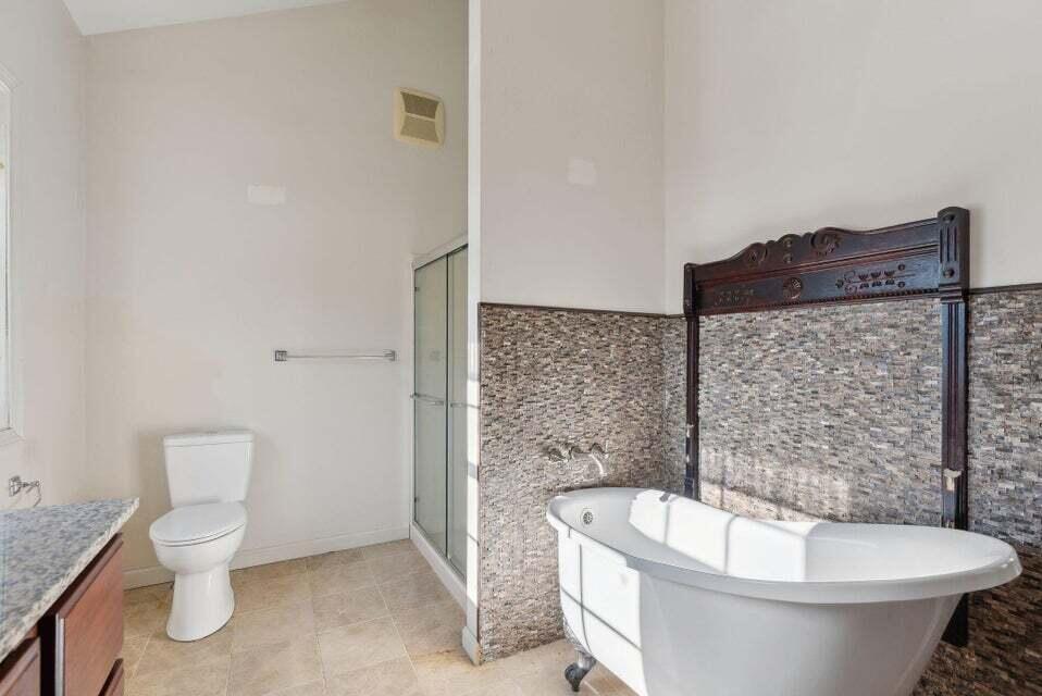 24 Cassella Drive Property Photo 44