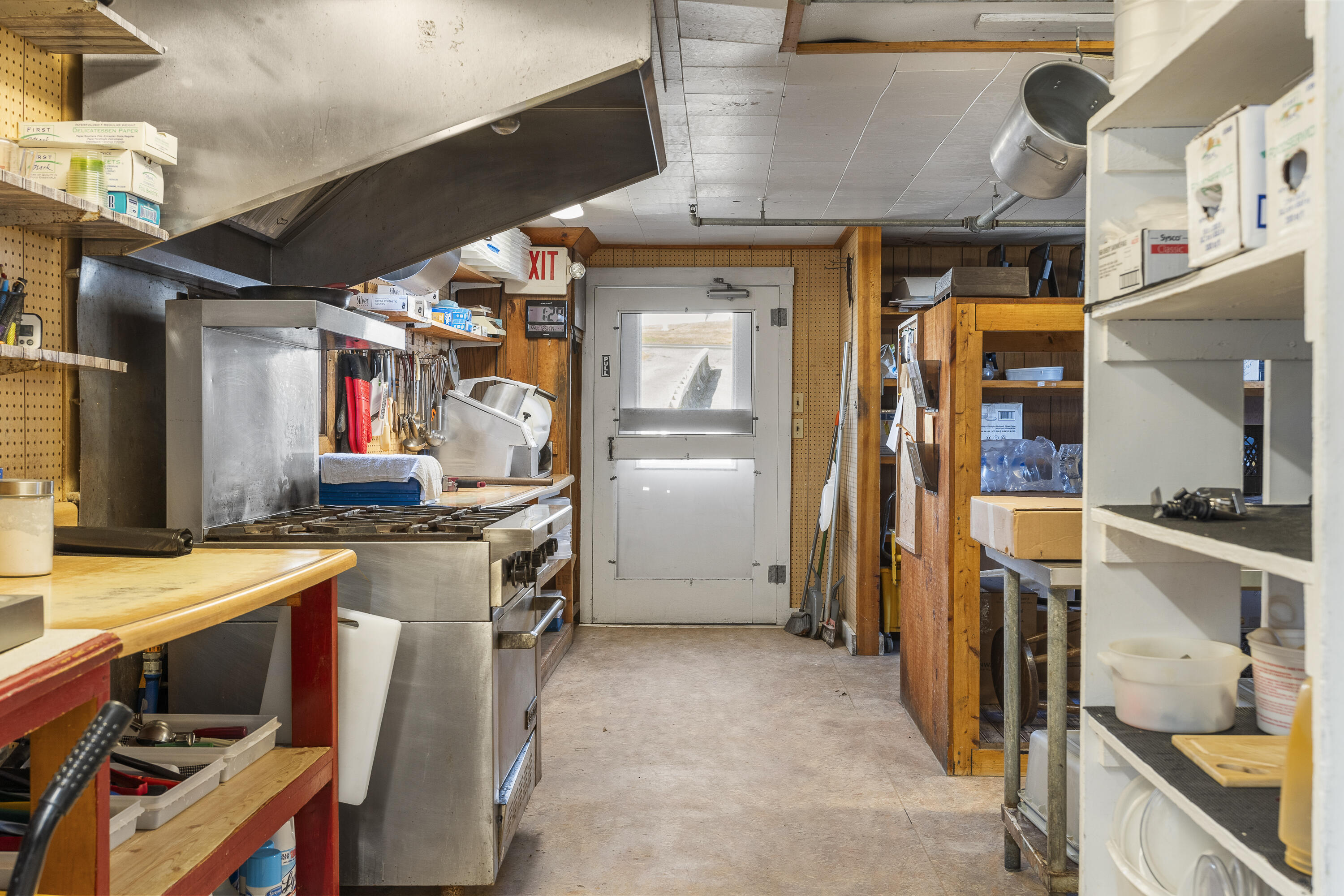 127 Property Photo 18