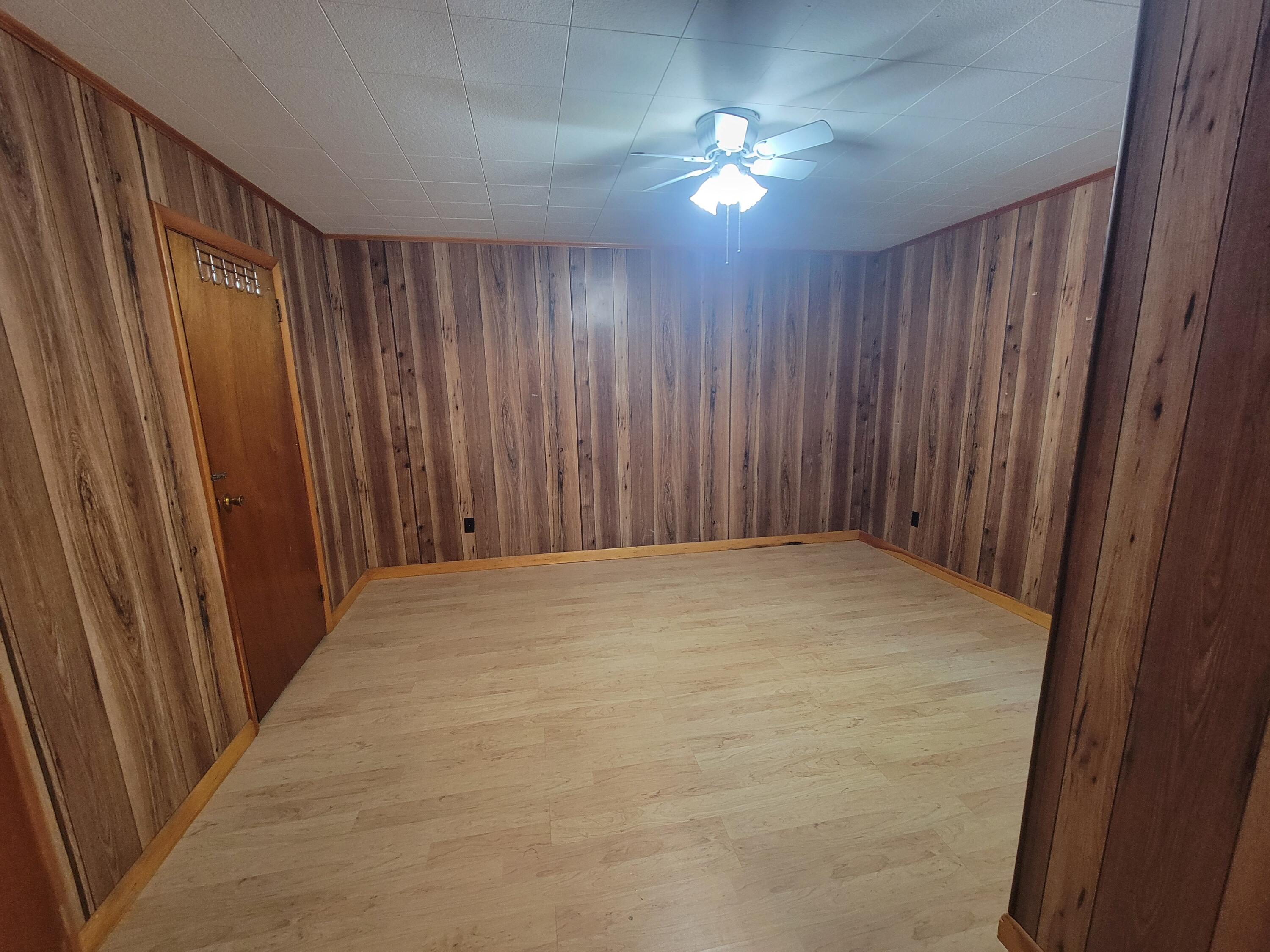 185 Elm Street Property Photo 8