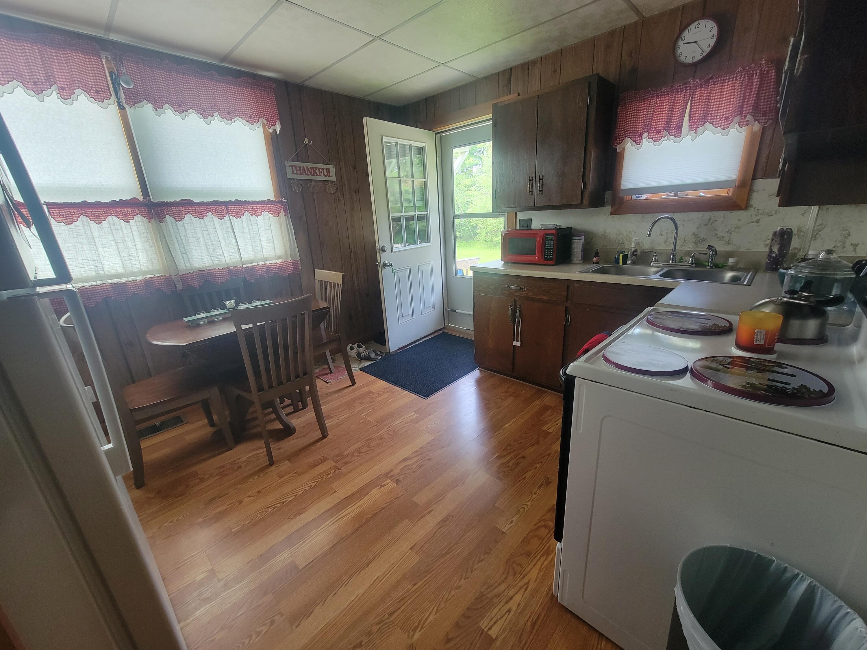 185 Elm Street Property Photo 19