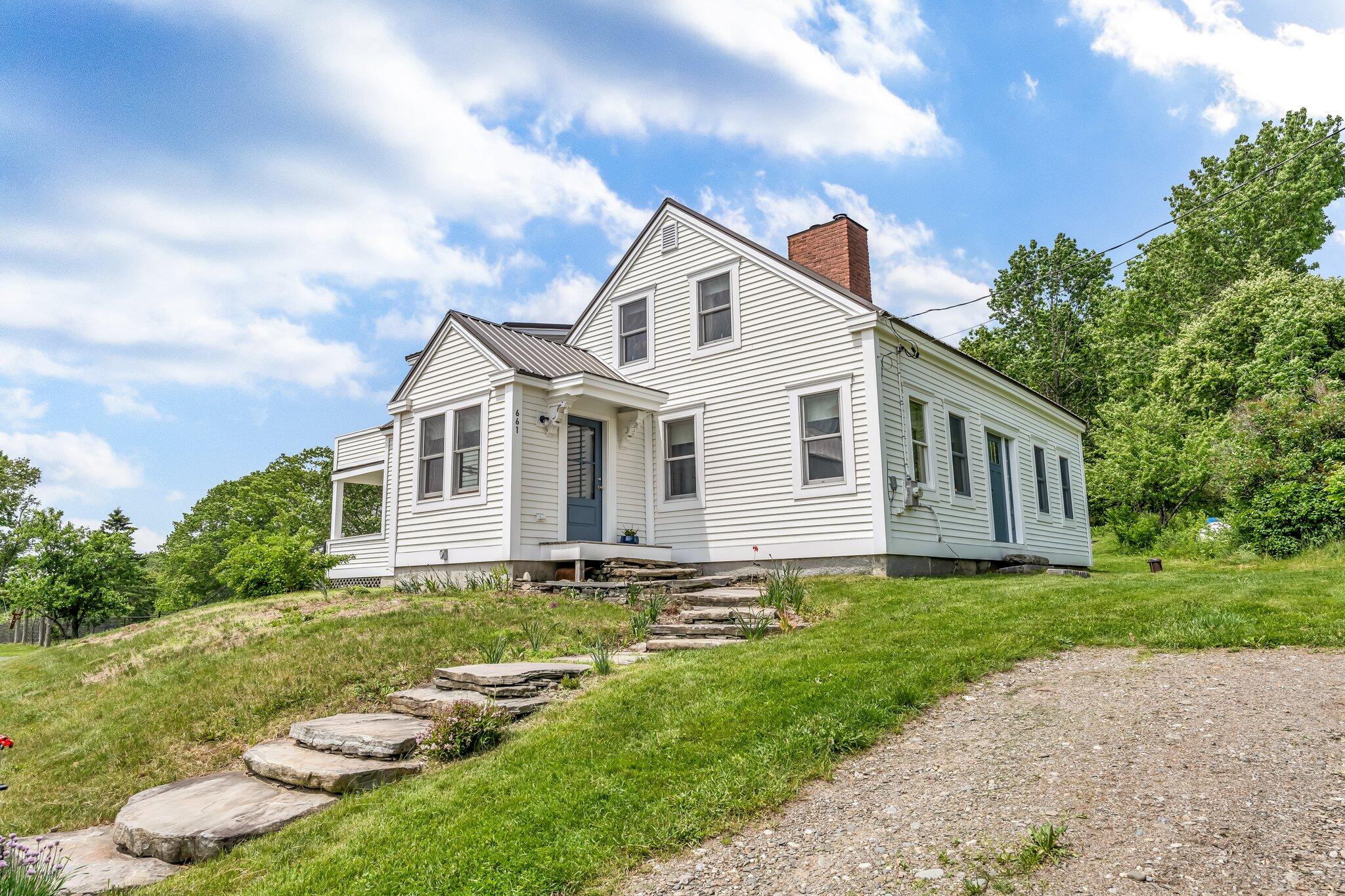 661 Veterans Highway Property Photo 1