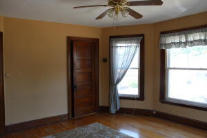 854 Broadway Property Photo 4