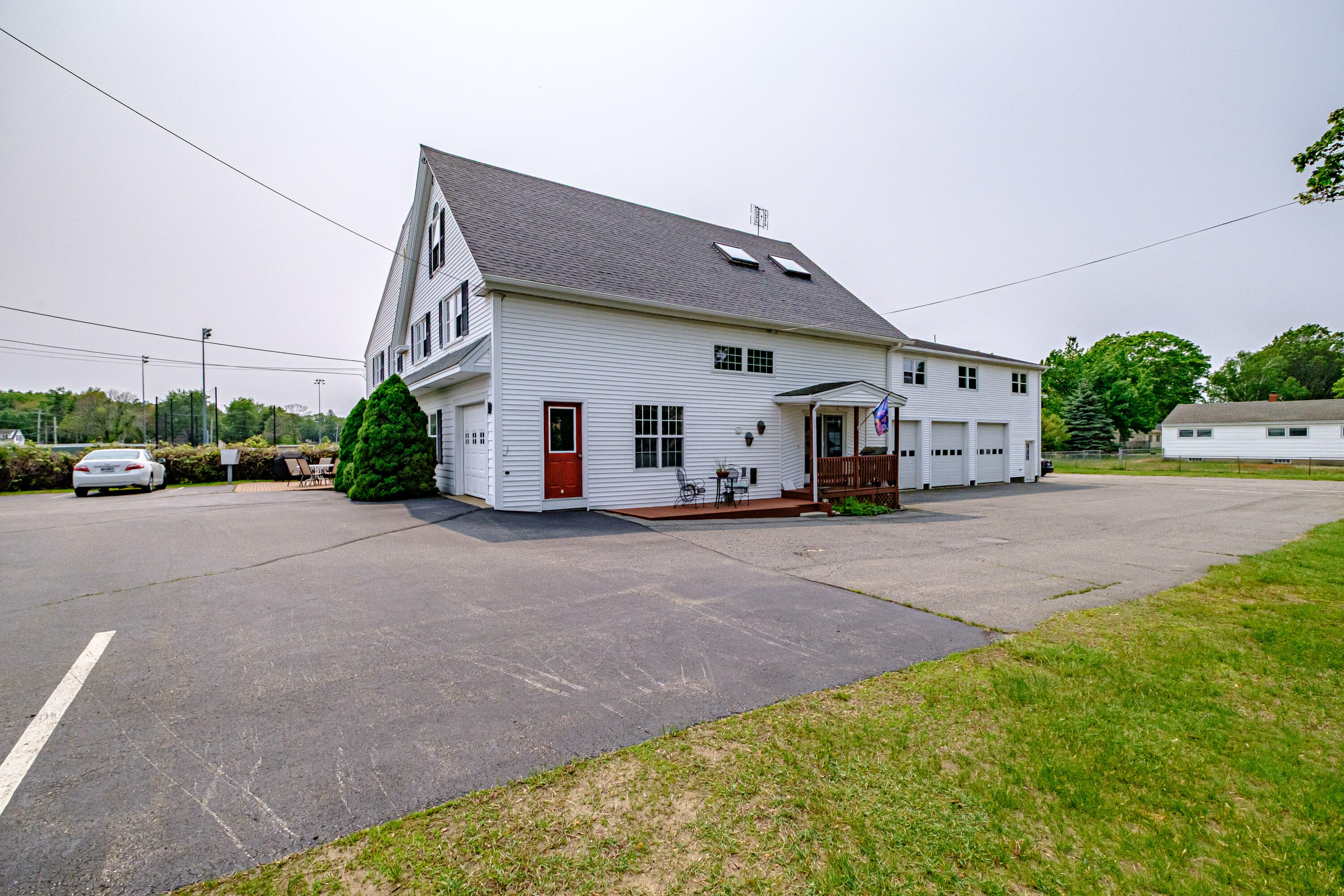 276 Hill Street Property Photo 25