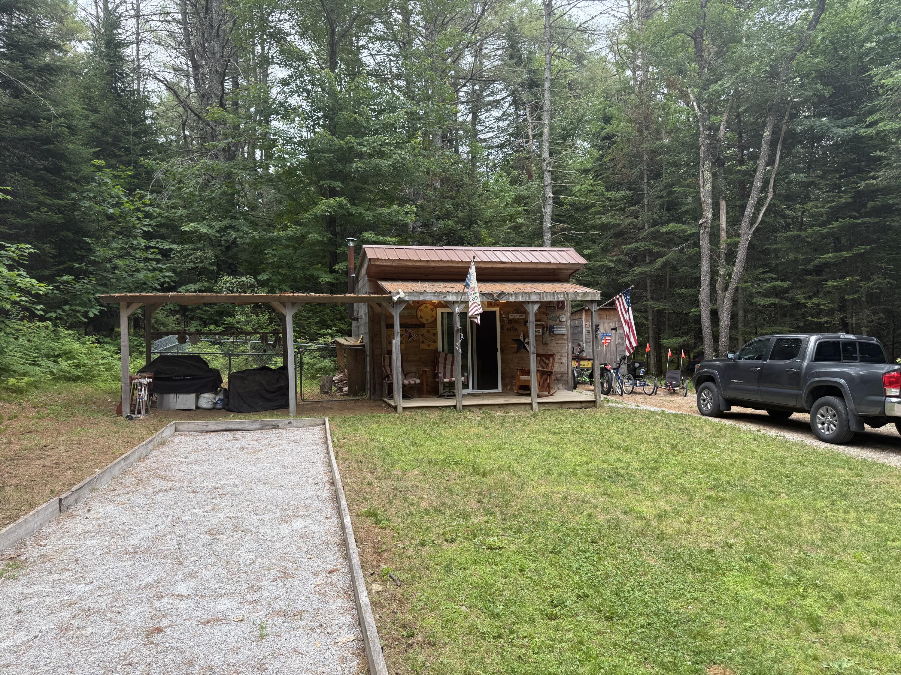 325 Calderwood Road Property Photo 5