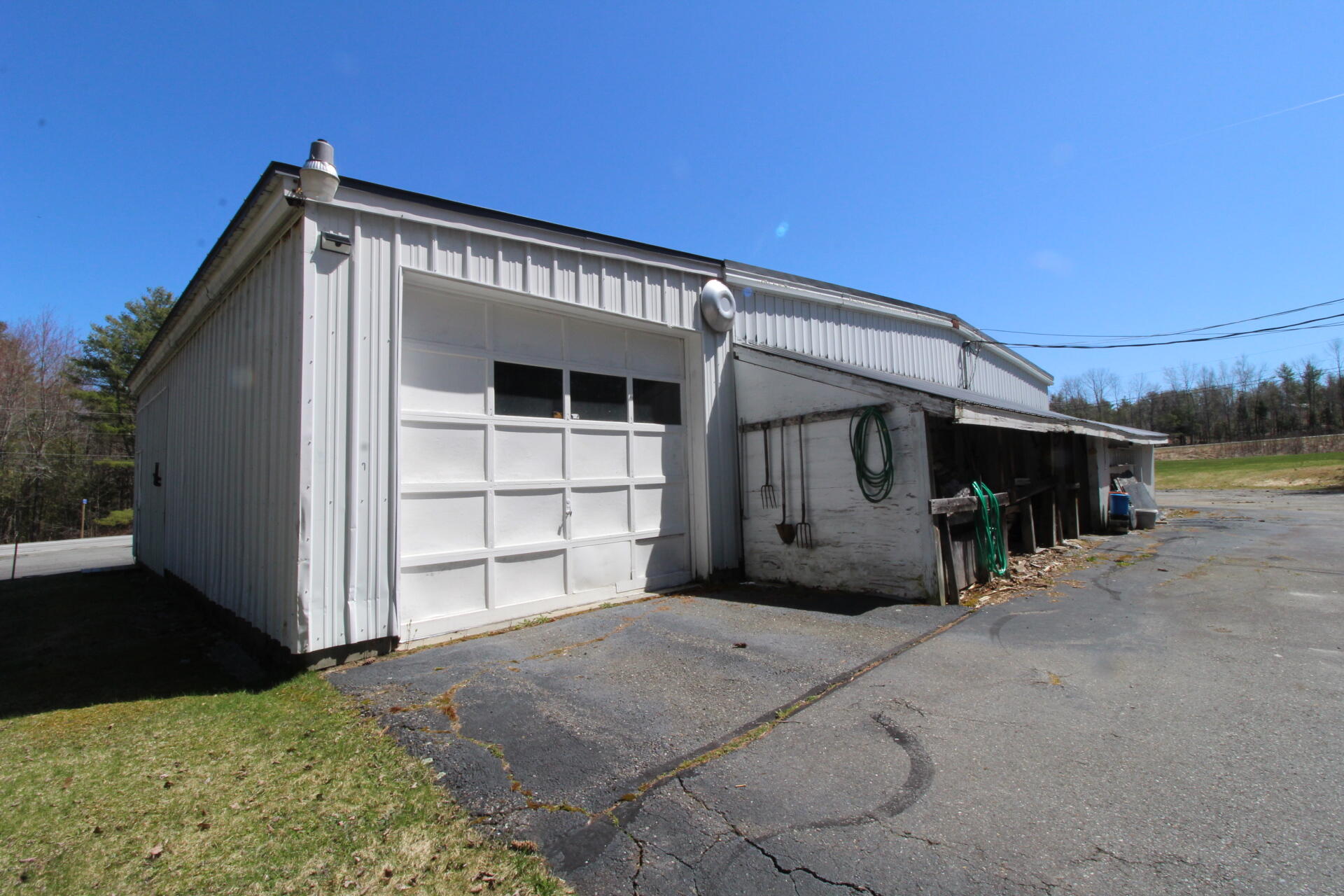 20 Estes Avenue Property Photo 5