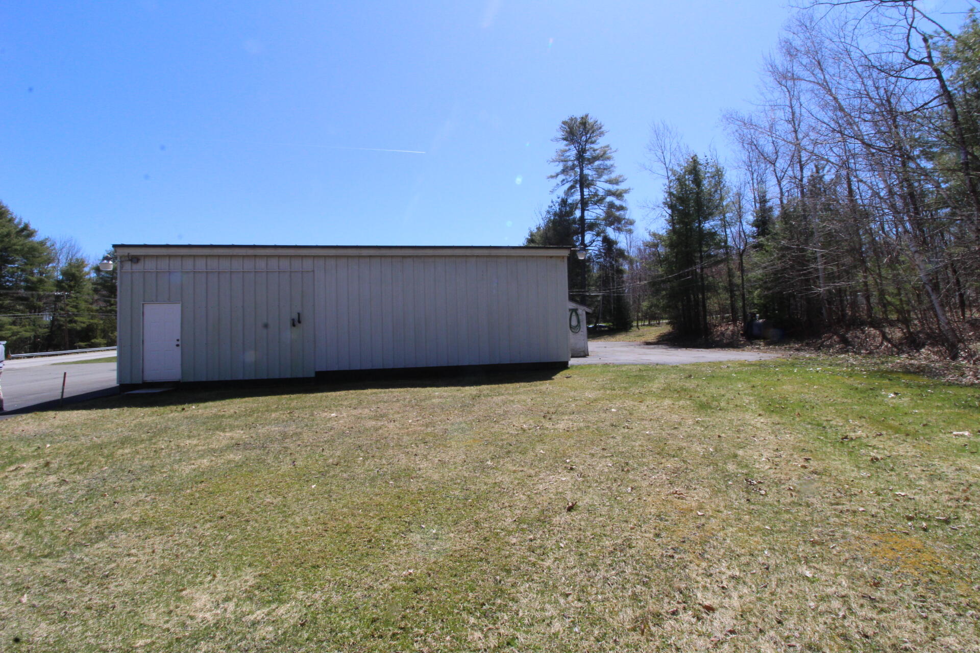 20 Estes Avenue Property Photo 6
