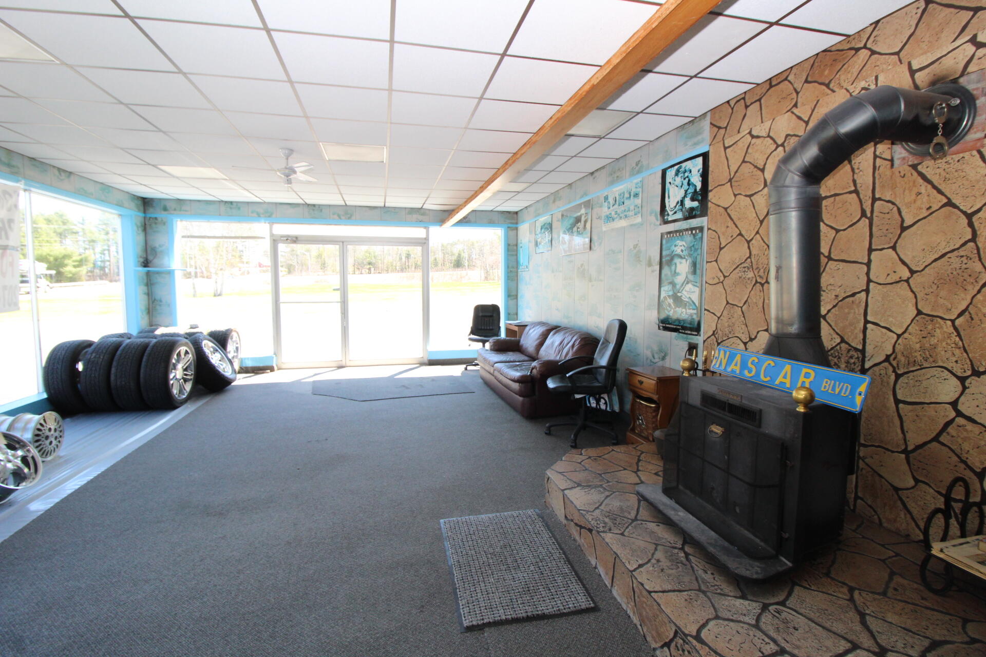 20 Estes Avenue Property Photo 11