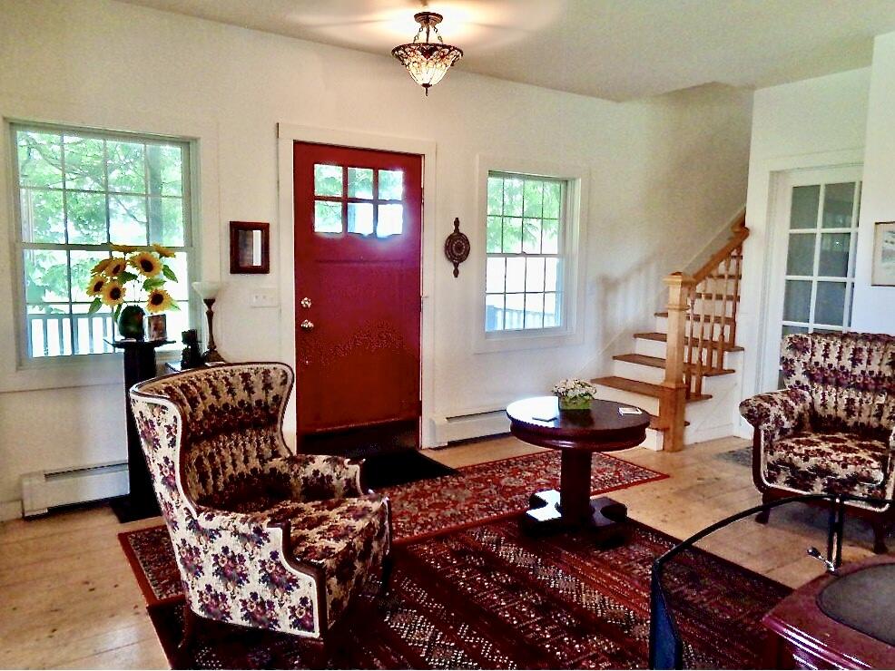 163 Middle Road Property Photo 8