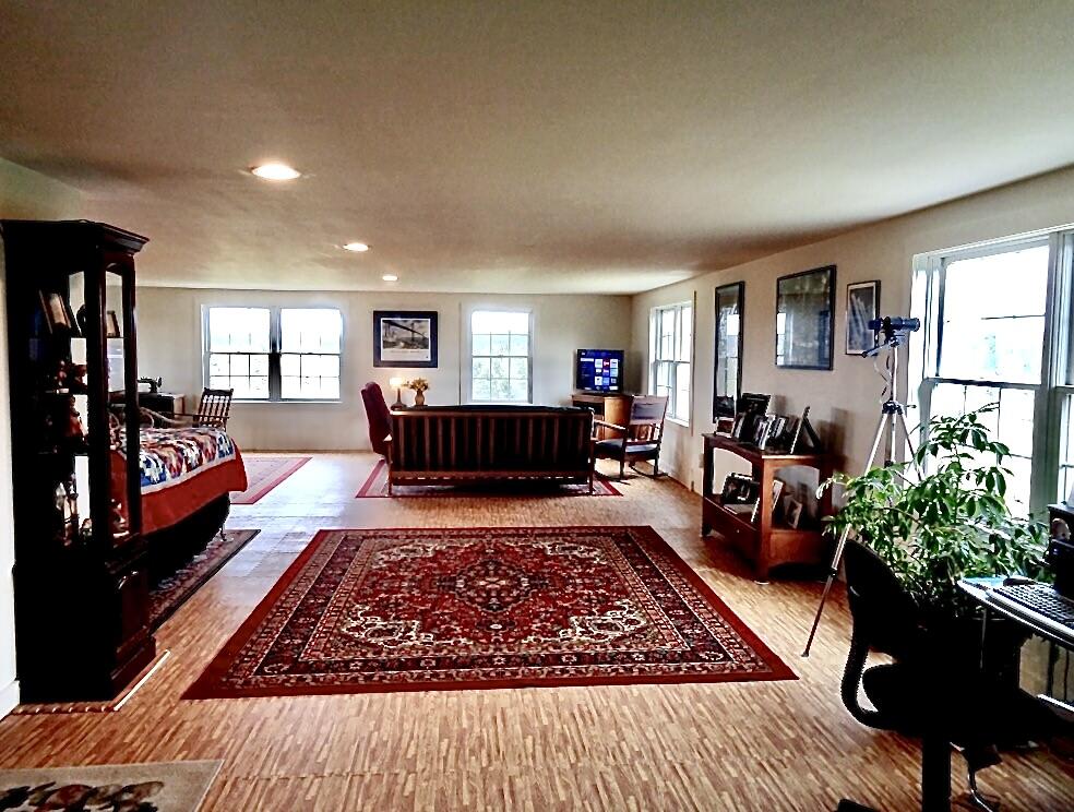 163 Middle Road Property Photo 24
