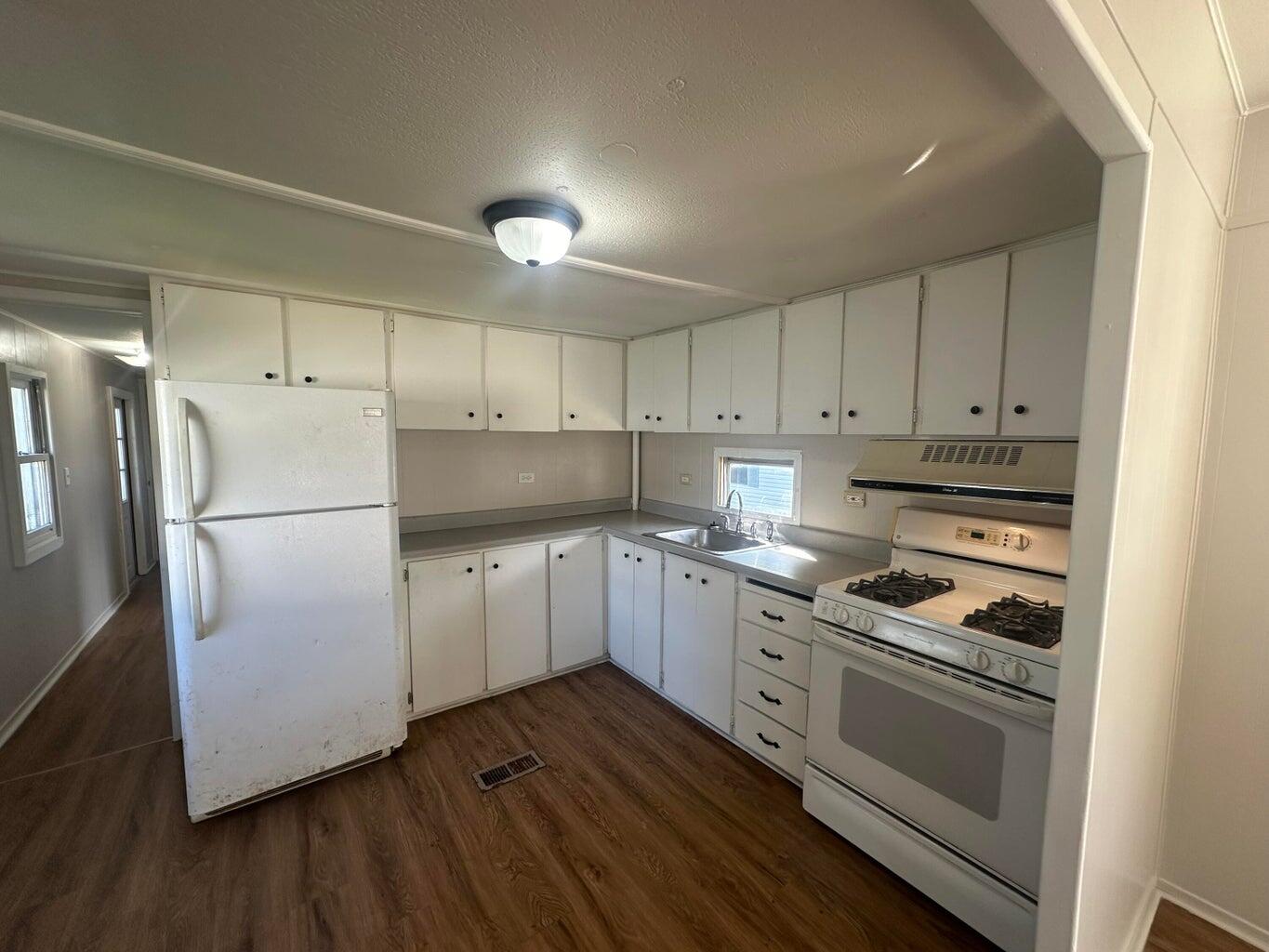 715 College Avenue Property Photo 1