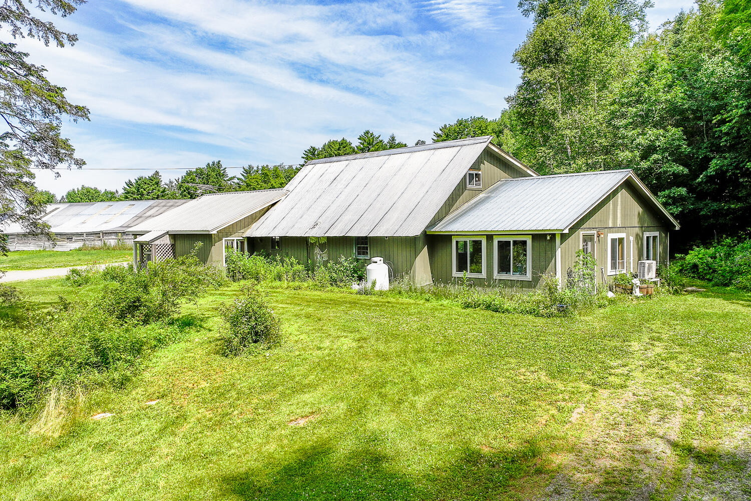 672 & 700 Brooks Road Property Photo 20