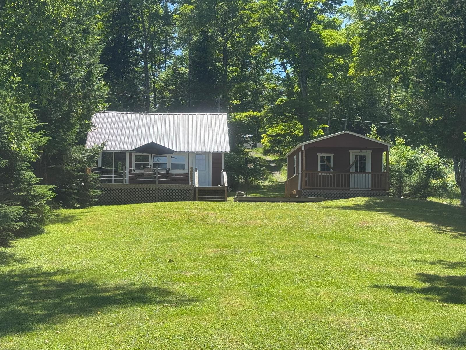 422 West Road Property Photo 4
