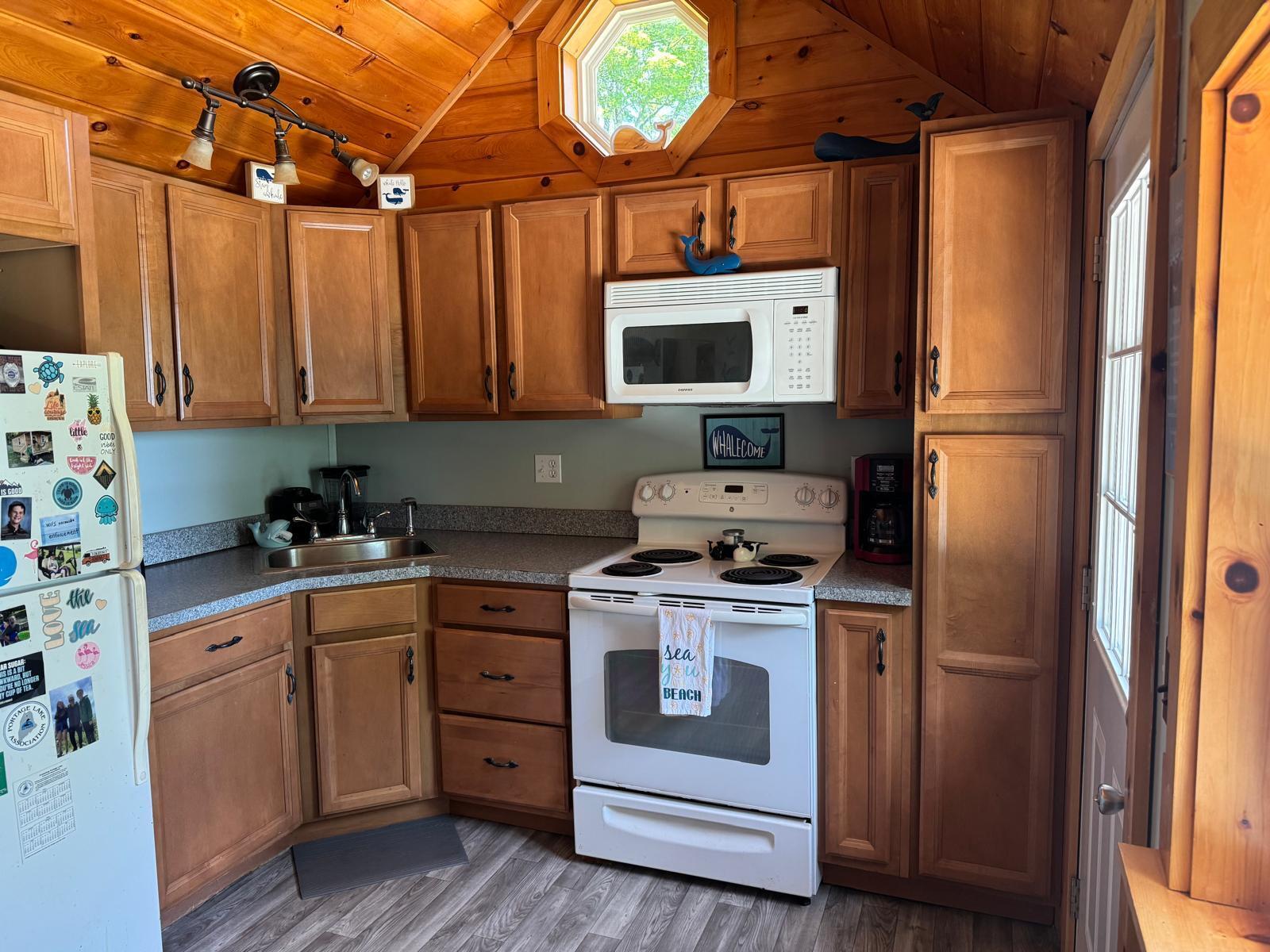 422 West Road Property Photo 18